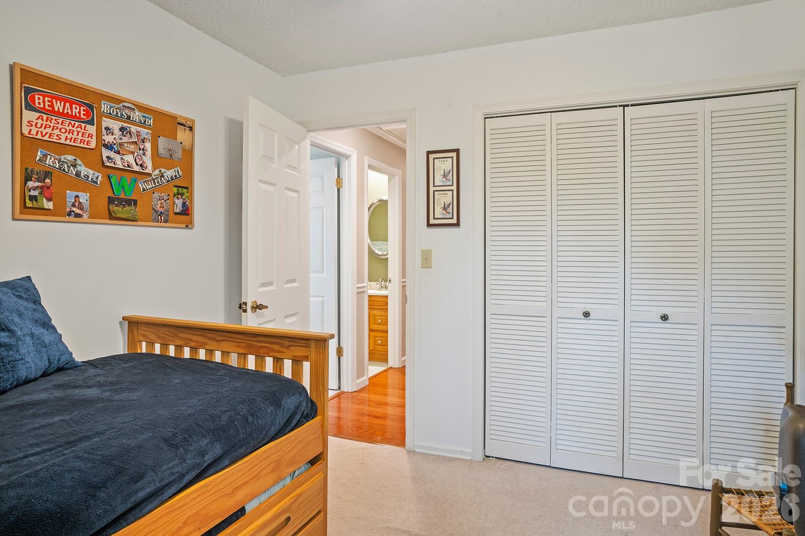 12 Steeplechase Court — Hendersonville