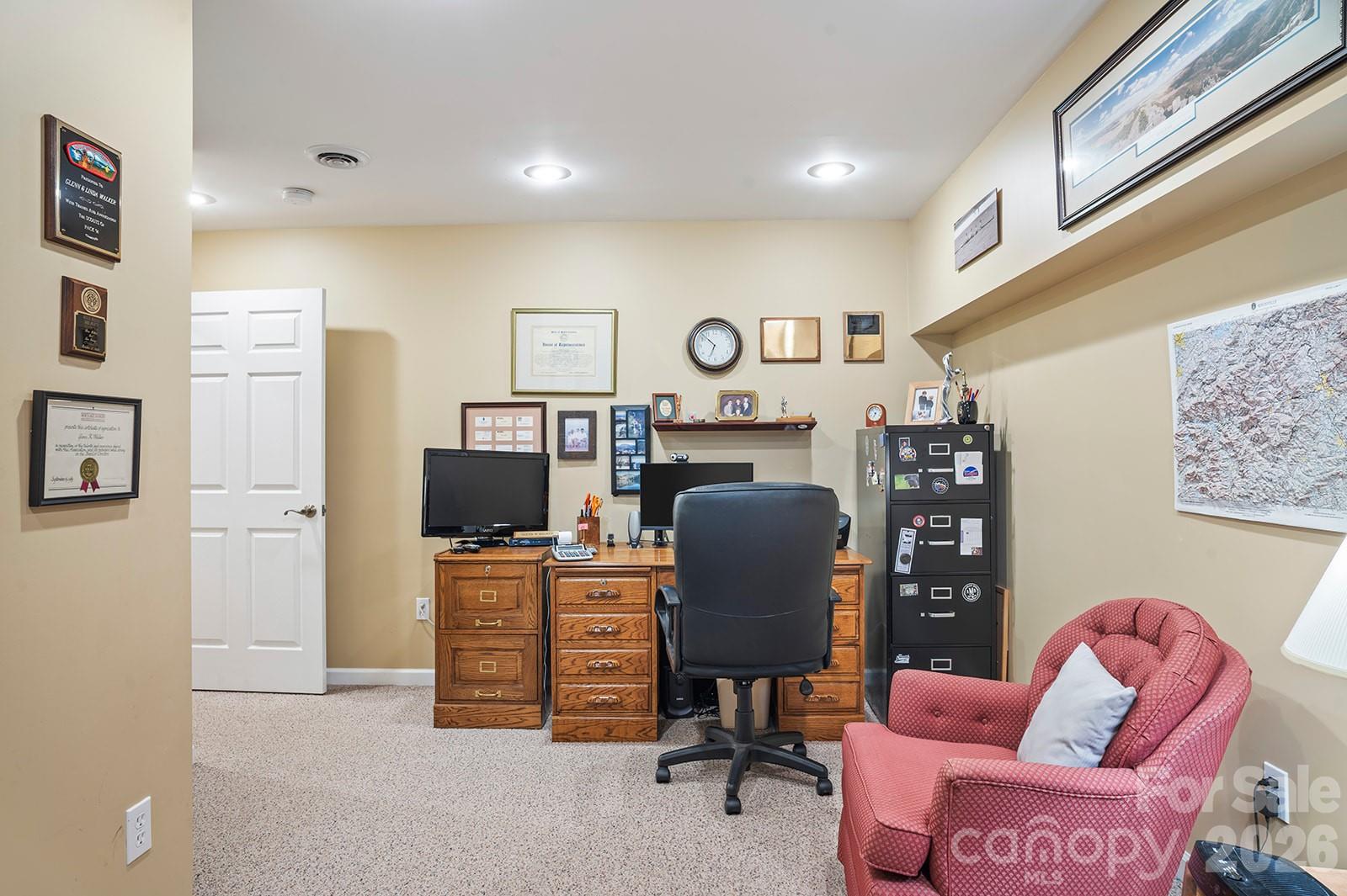 12 Steeplechase Court — Hendersonville