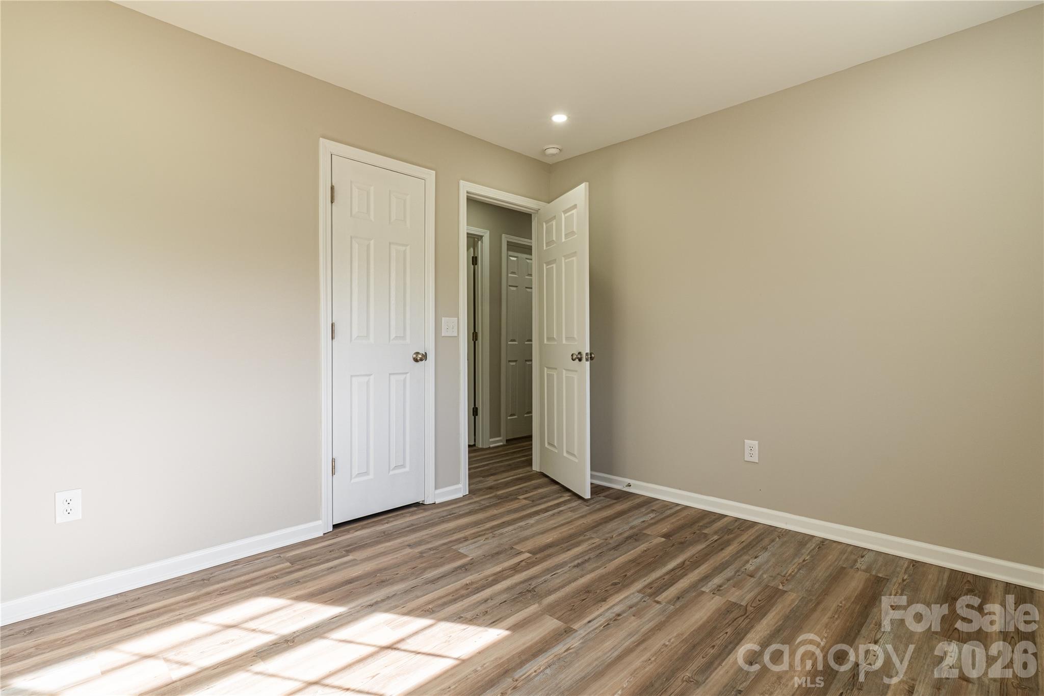213 Washington Street — Wingate