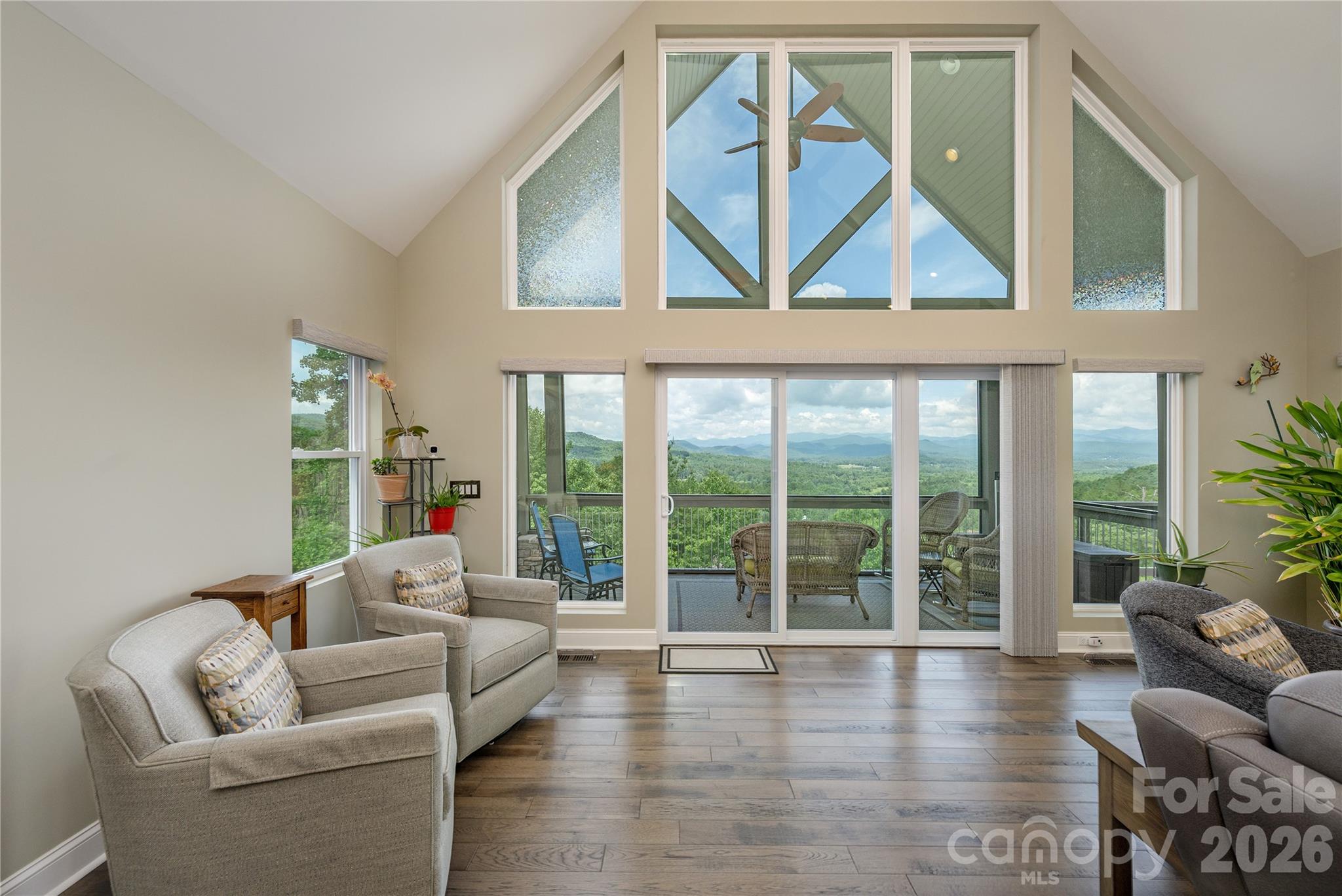 467 Crystal Heights Drive — Hendersonville