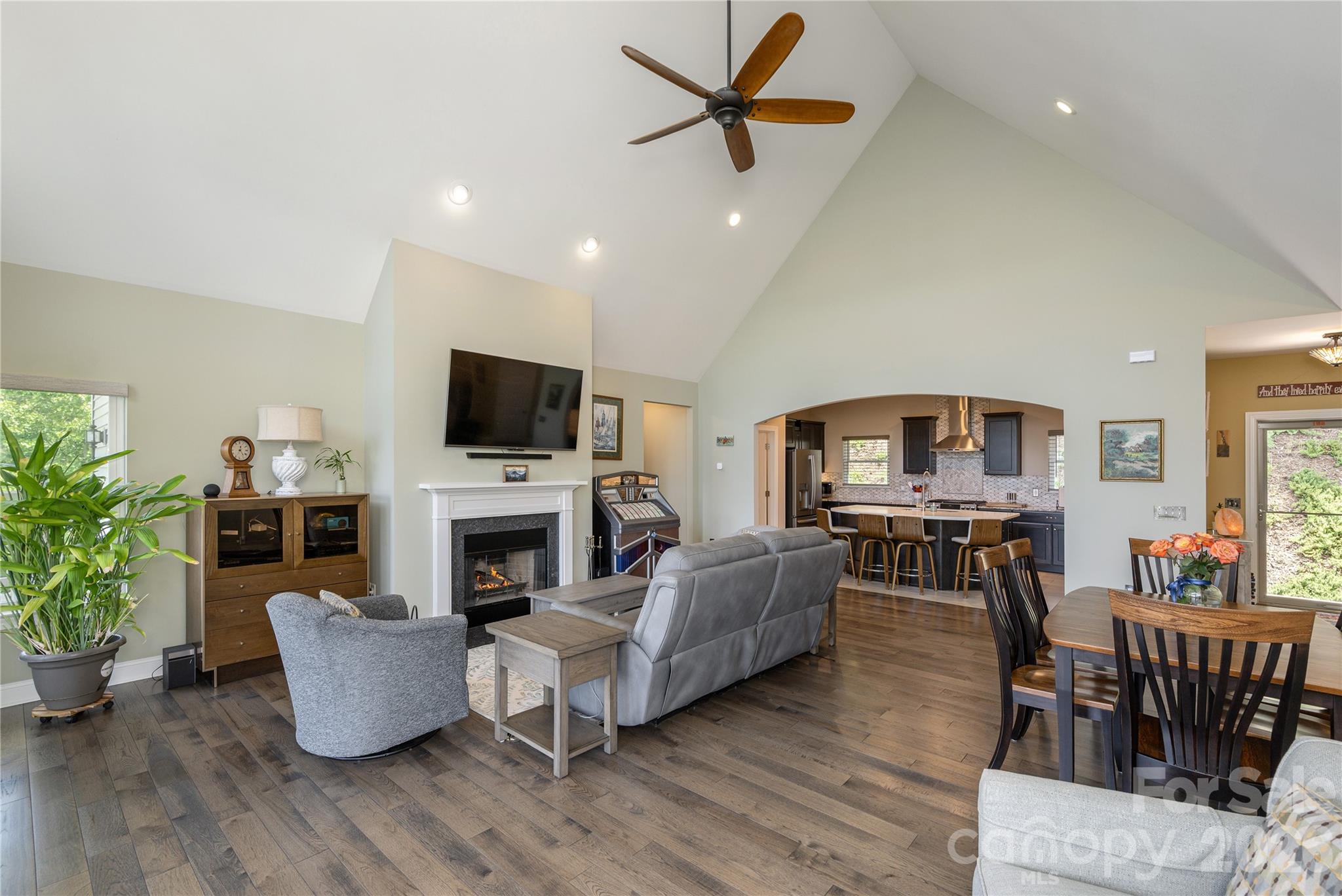 467 Crystal Heights Drive — Hendersonville