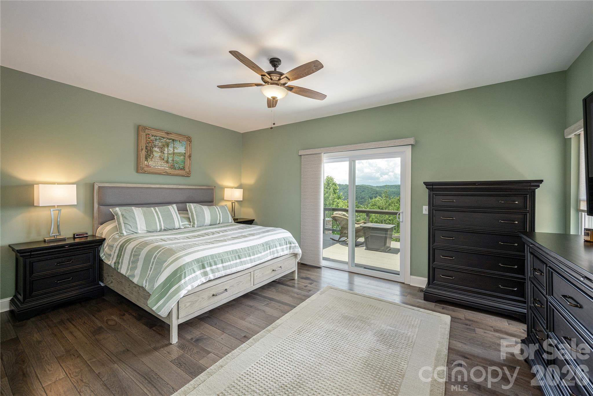 467 Crystal Heights Drive — Hendersonville
