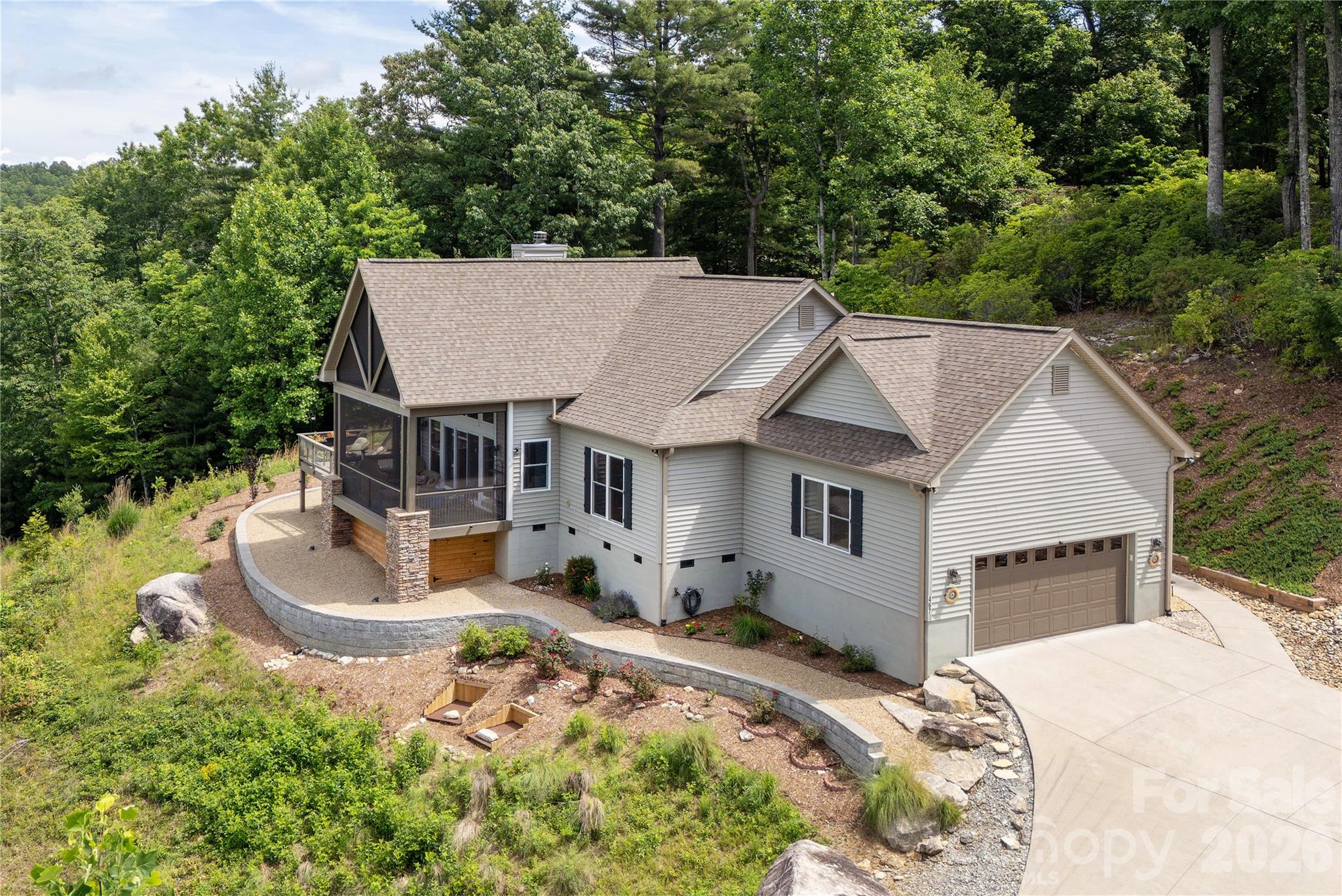 467 Crystal Heights Drive — Hendersonville