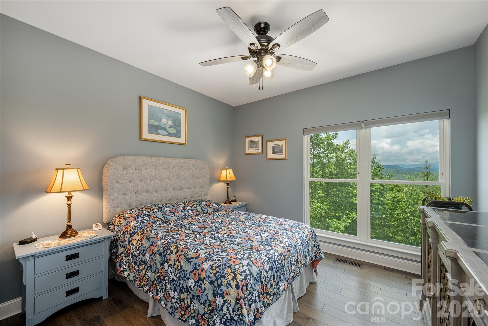 467 Crystal Heights Drive — Hendersonville