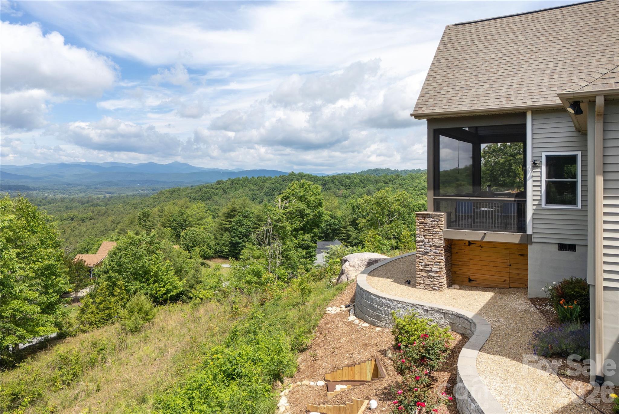 467 Crystal Heights Drive — Hendersonville