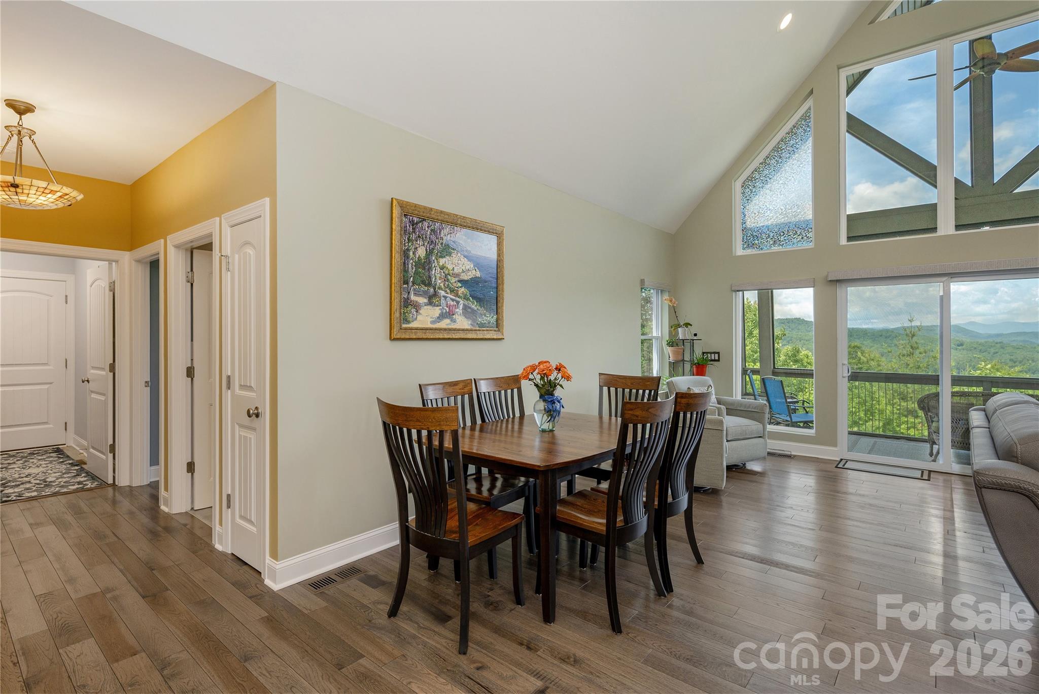 467 Crystal Heights Drive — Hendersonville