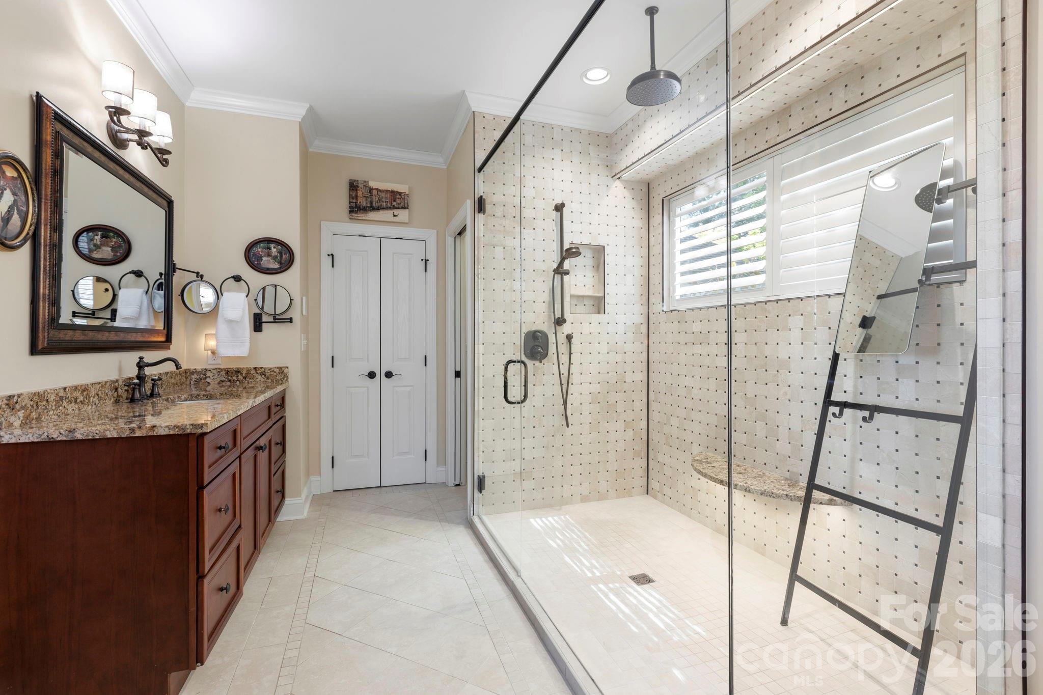 8 Spring Ridge Lane — Hendersonville