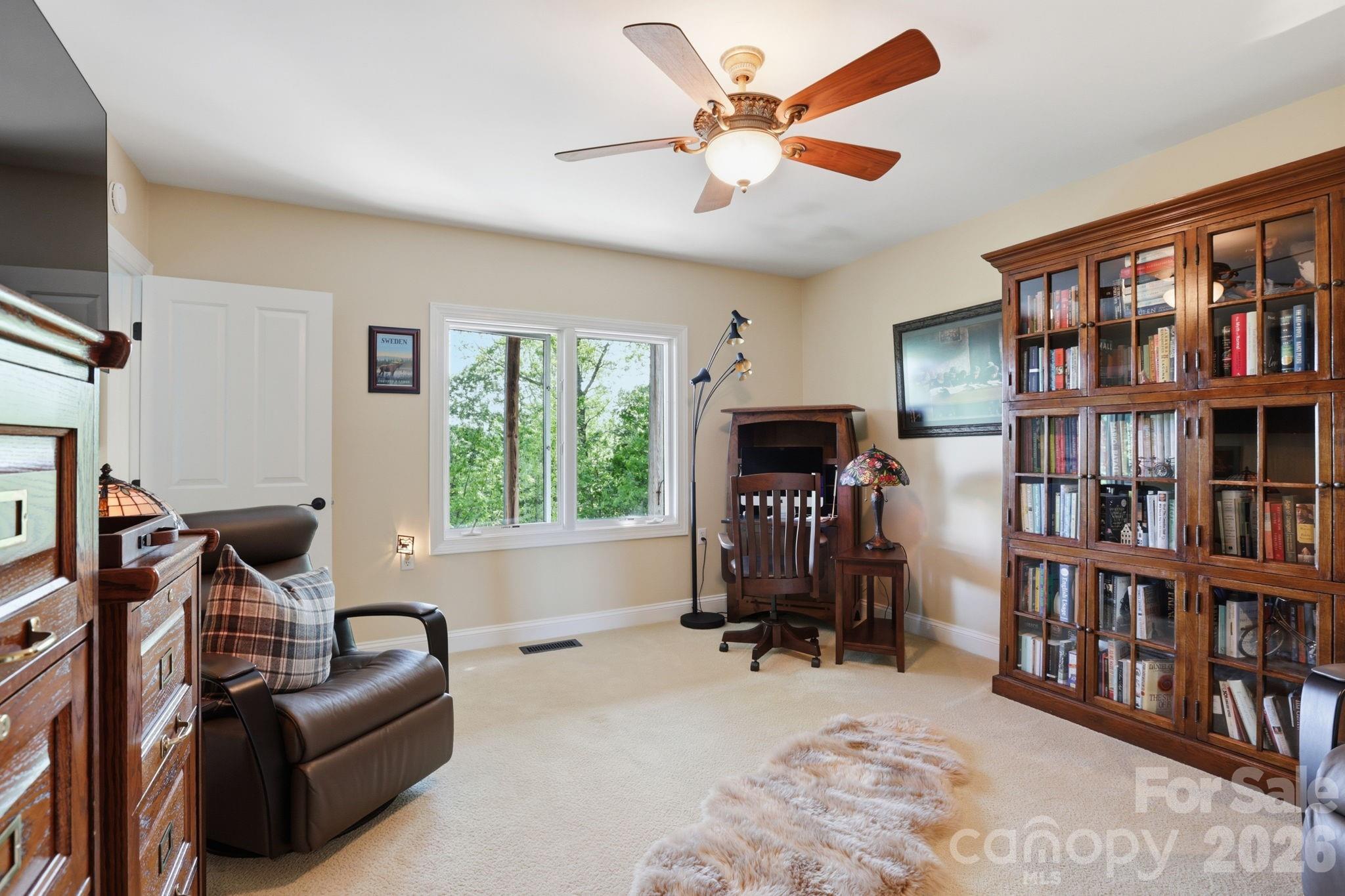8 Spring Ridge Lane — Hendersonville