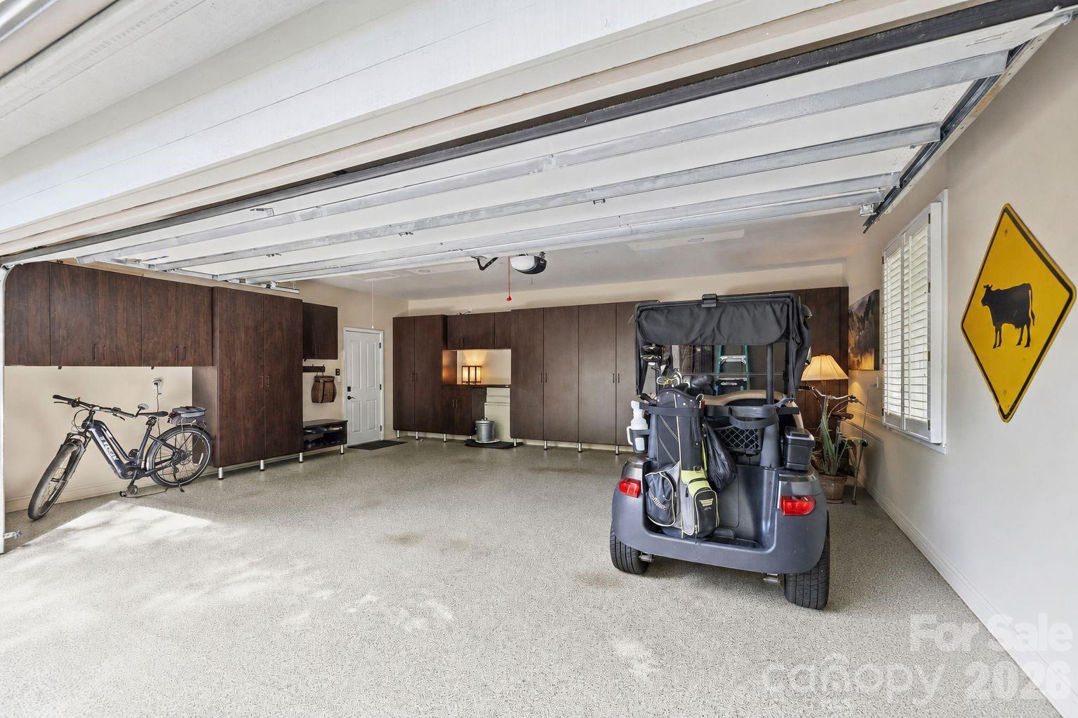 8 Spring Ridge Lane — Hendersonville