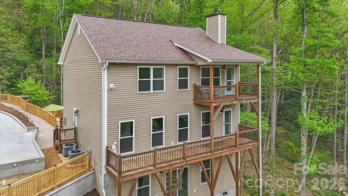 65 Leisure Lane — Swannanoa