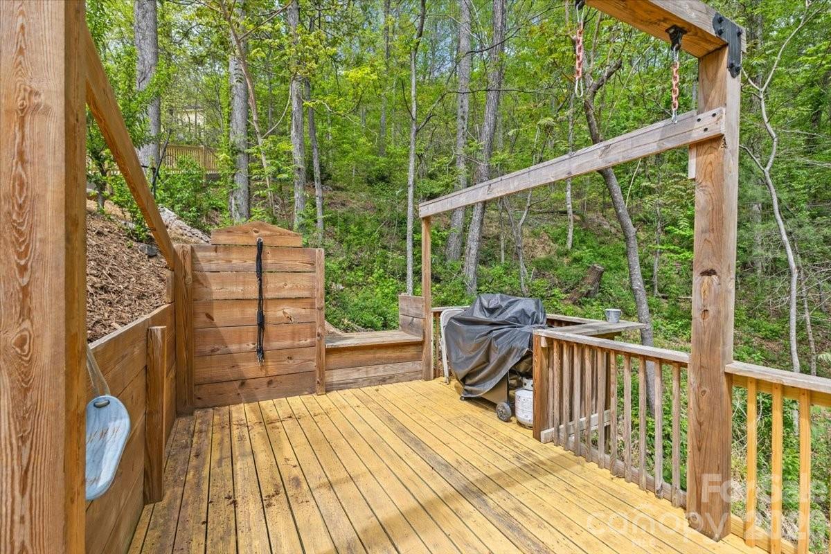 65 Leisure Lane — Swannanoa