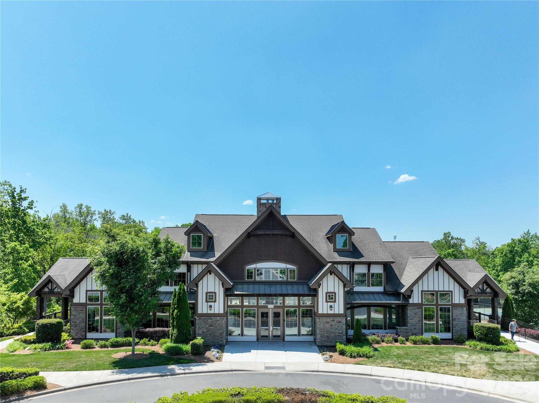 527 Common Raven Court — Fort Mill