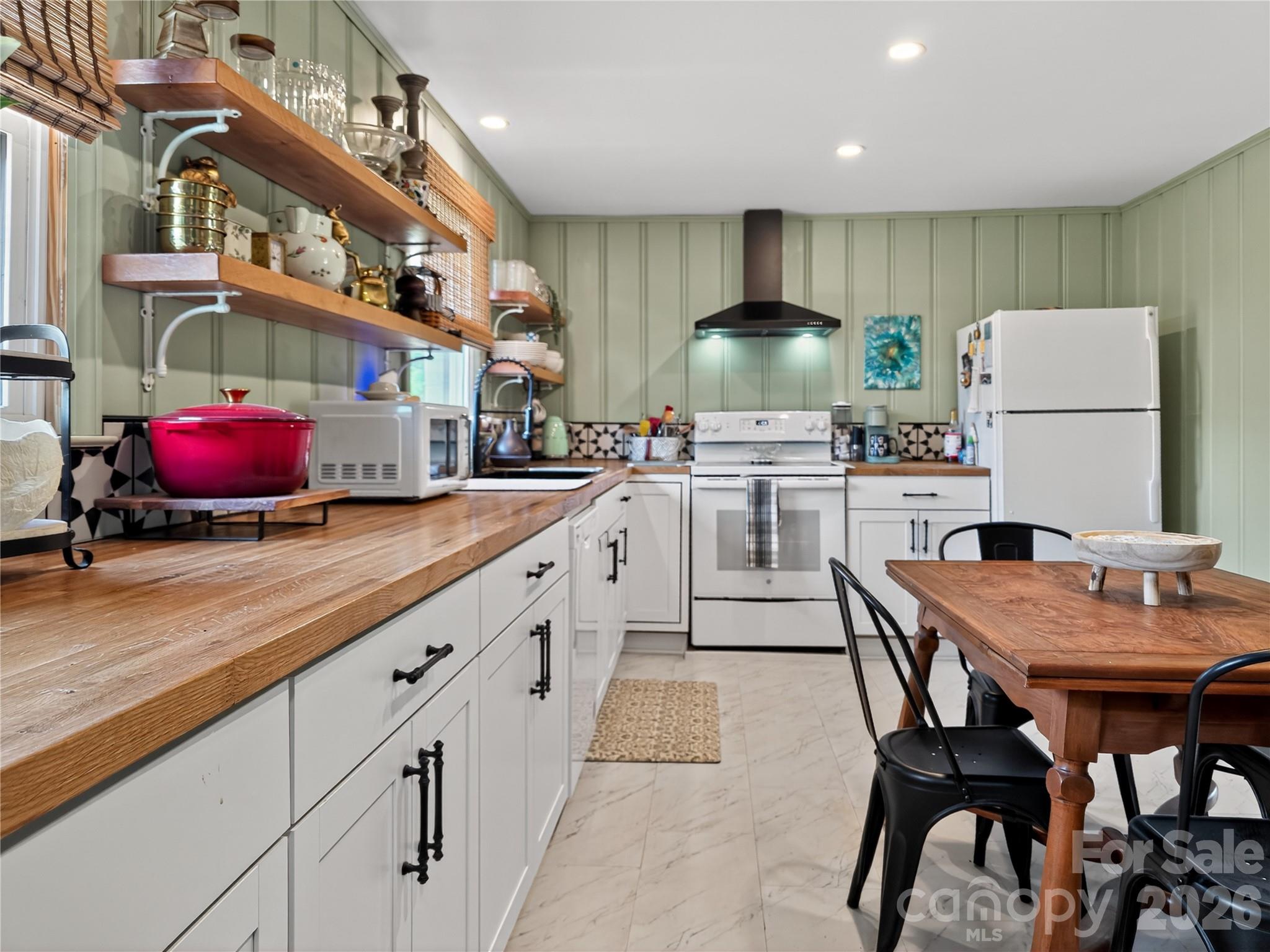 460 Boss Moore Road — Ellenboro