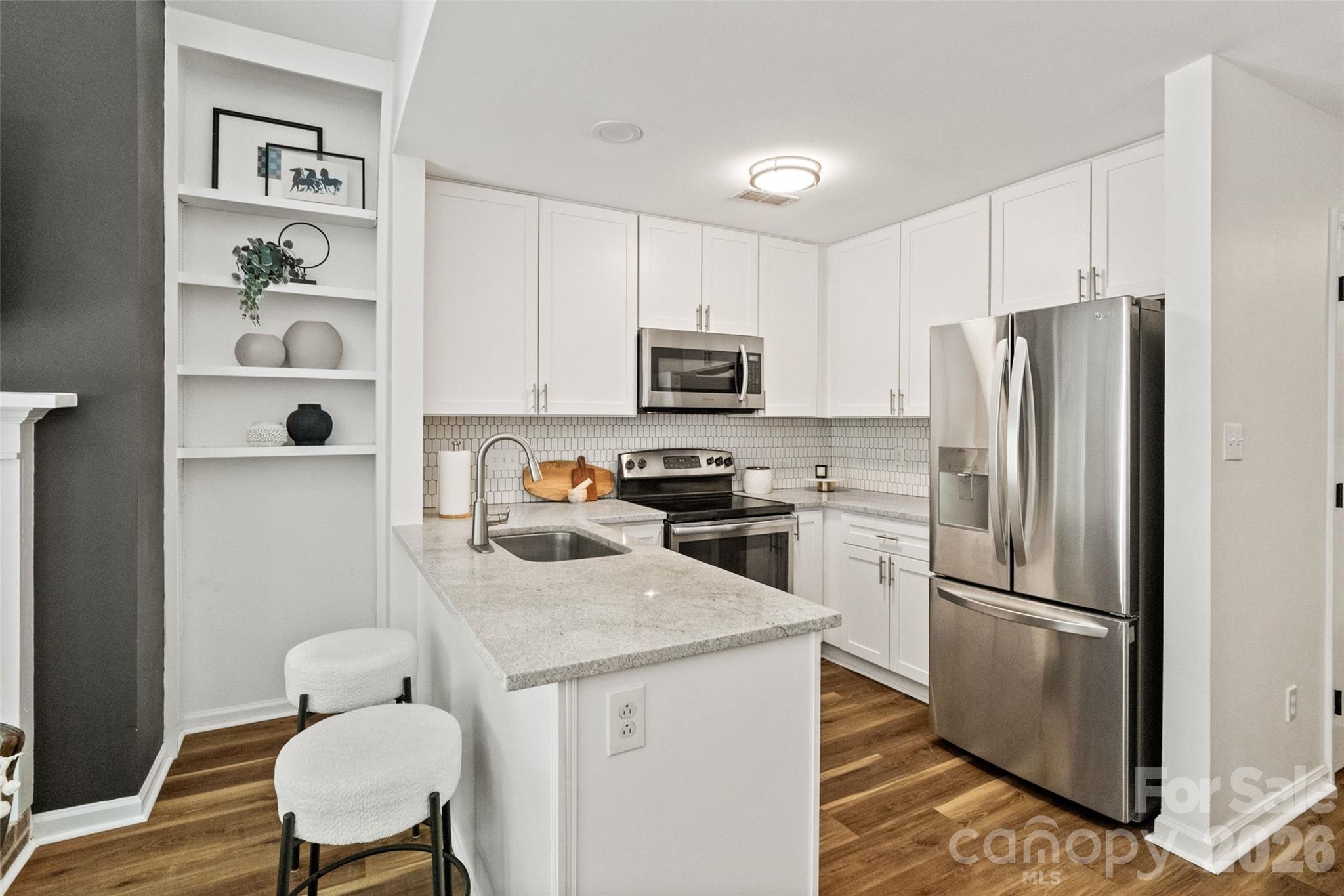 3302 Selwyn Farms Lane #7 — Charlotte
