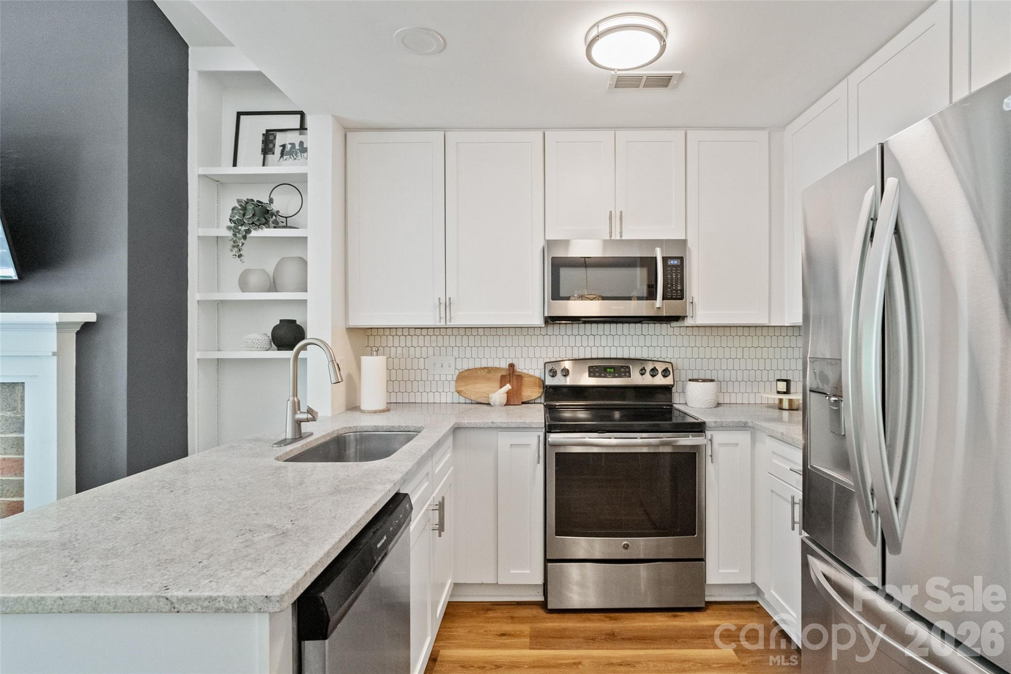 3302 Selwyn Farms Lane #7 — Charlotte