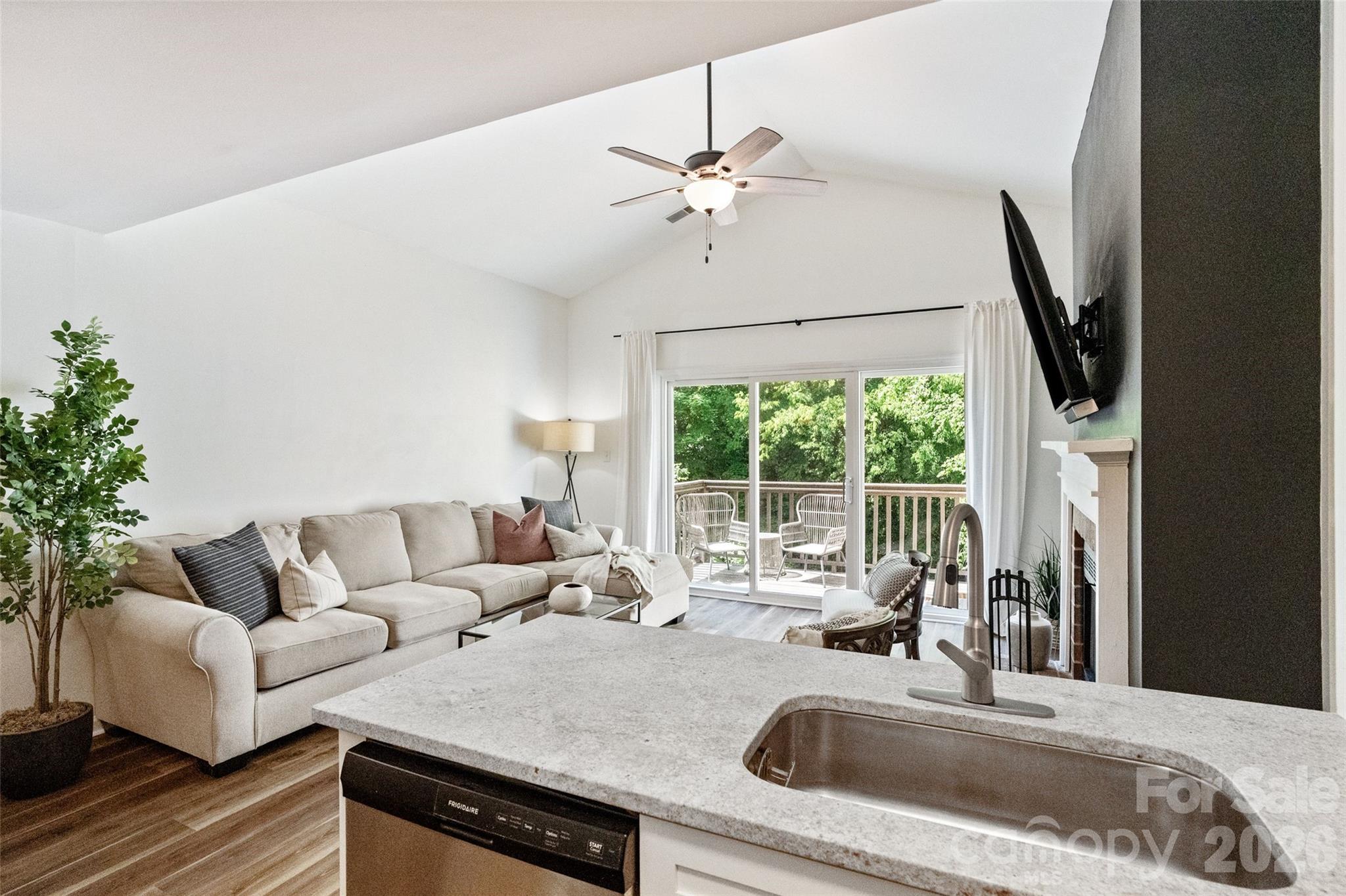 3302 Selwyn Farms Lane #7 — Charlotte