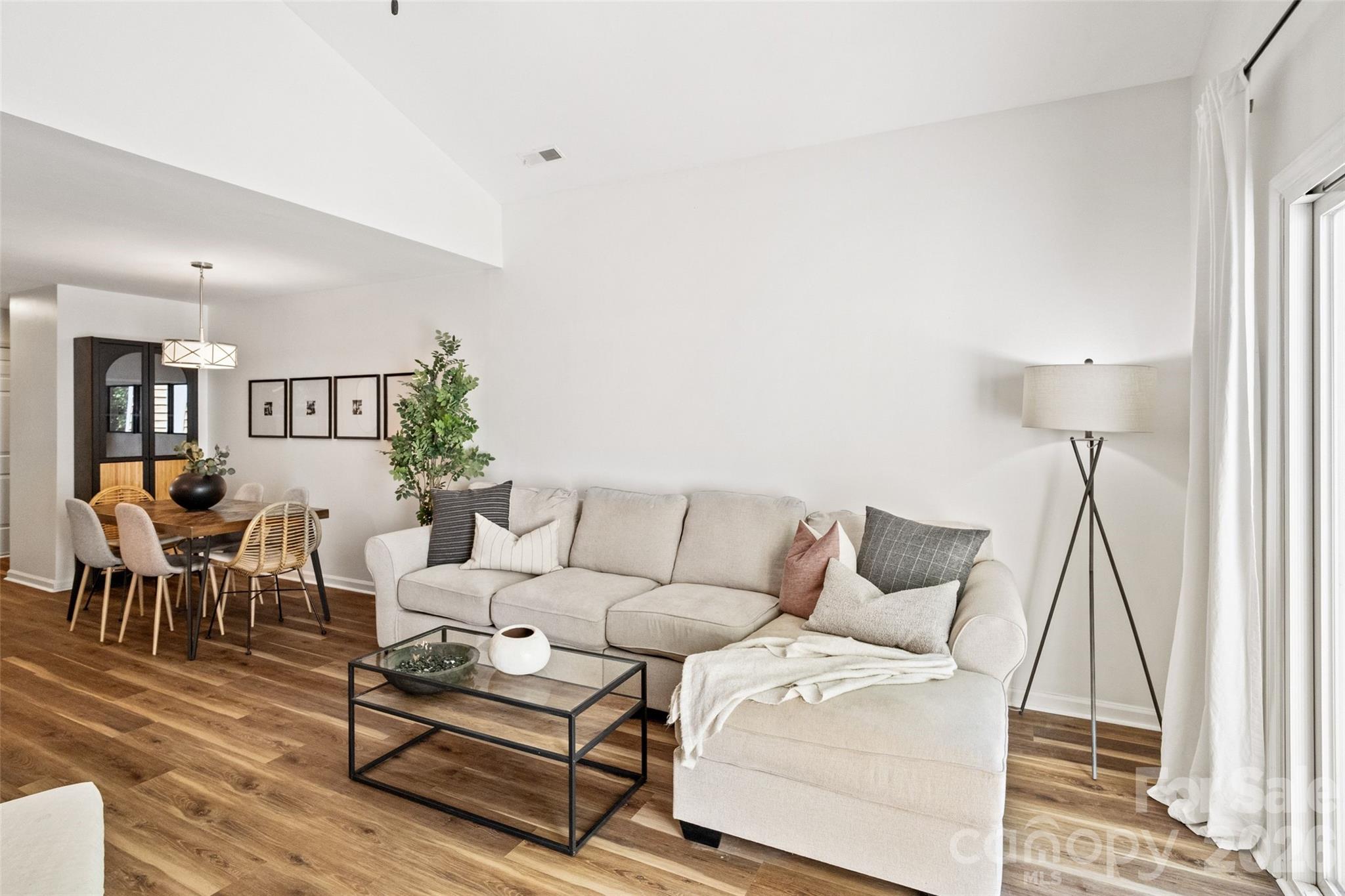 3302 Selwyn Farms Lane #7 — Charlotte