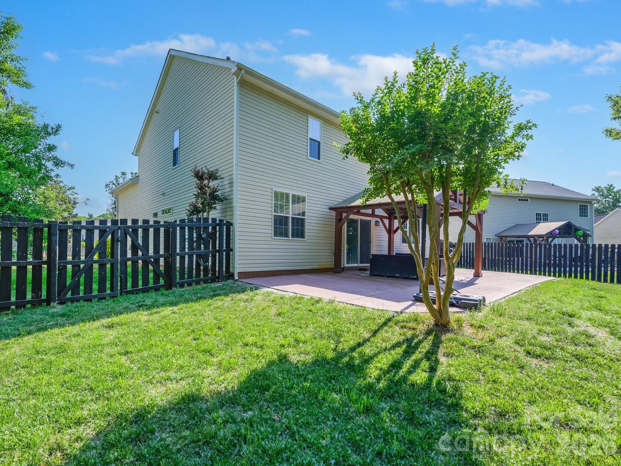 17234 Cambridge Woods Court — Charlotte