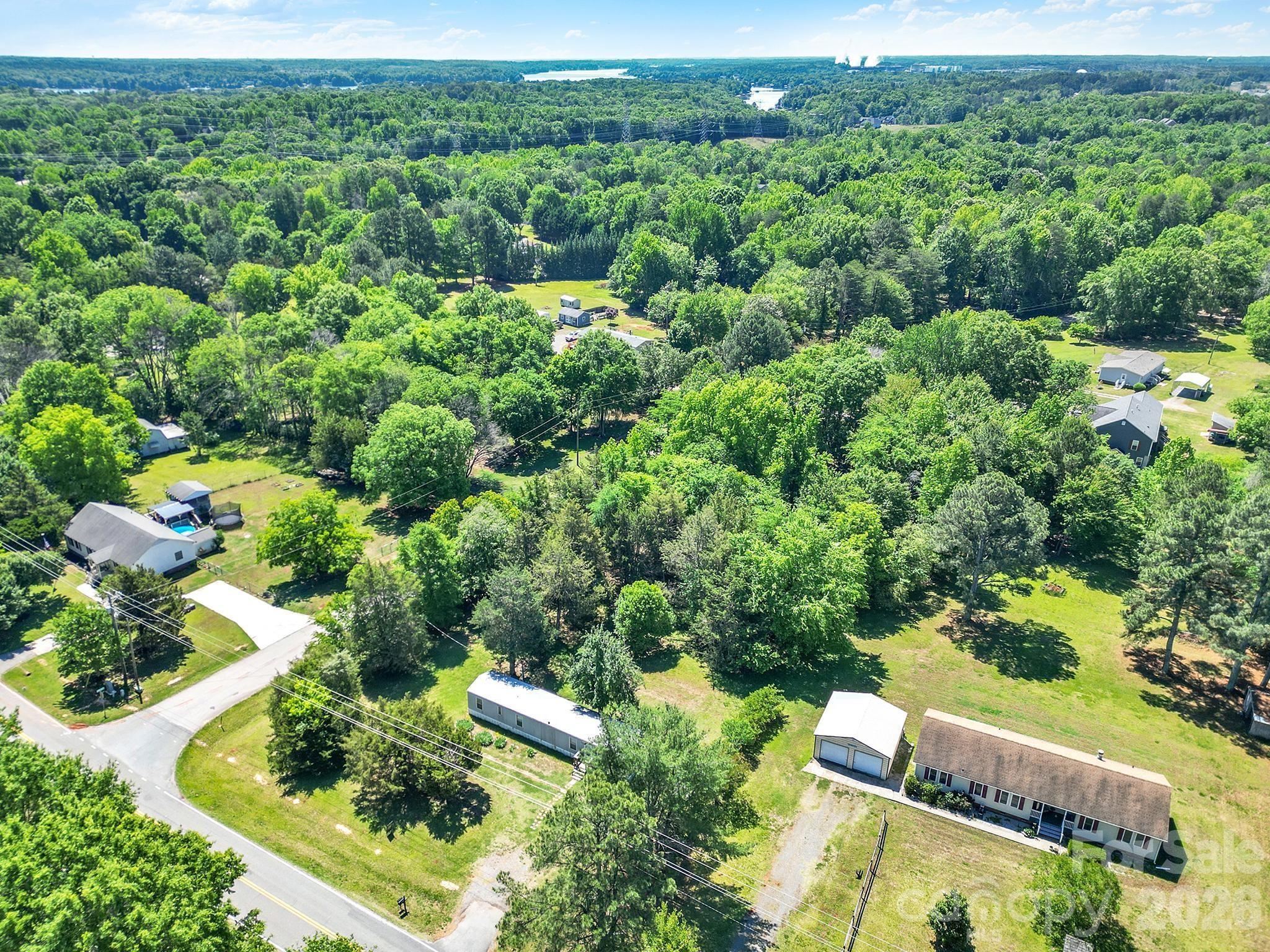 6067 Lake Wylie Road — Lake Wylie