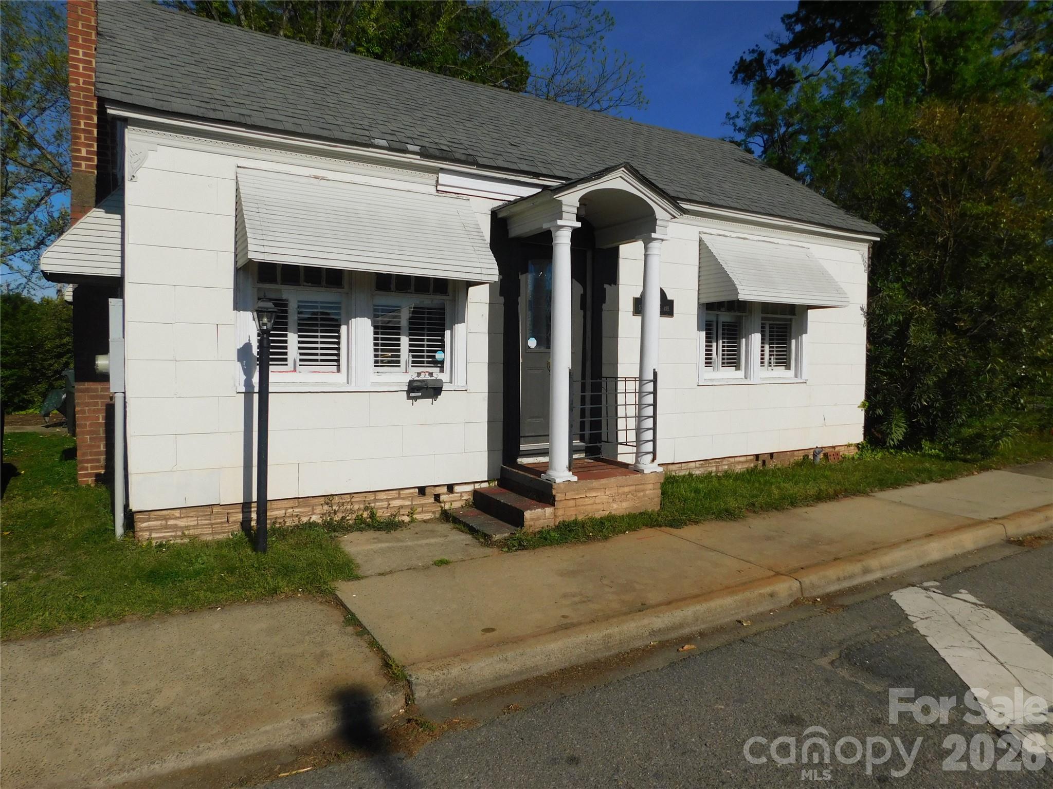 221 S Charlotte Avenue — Rock Hill