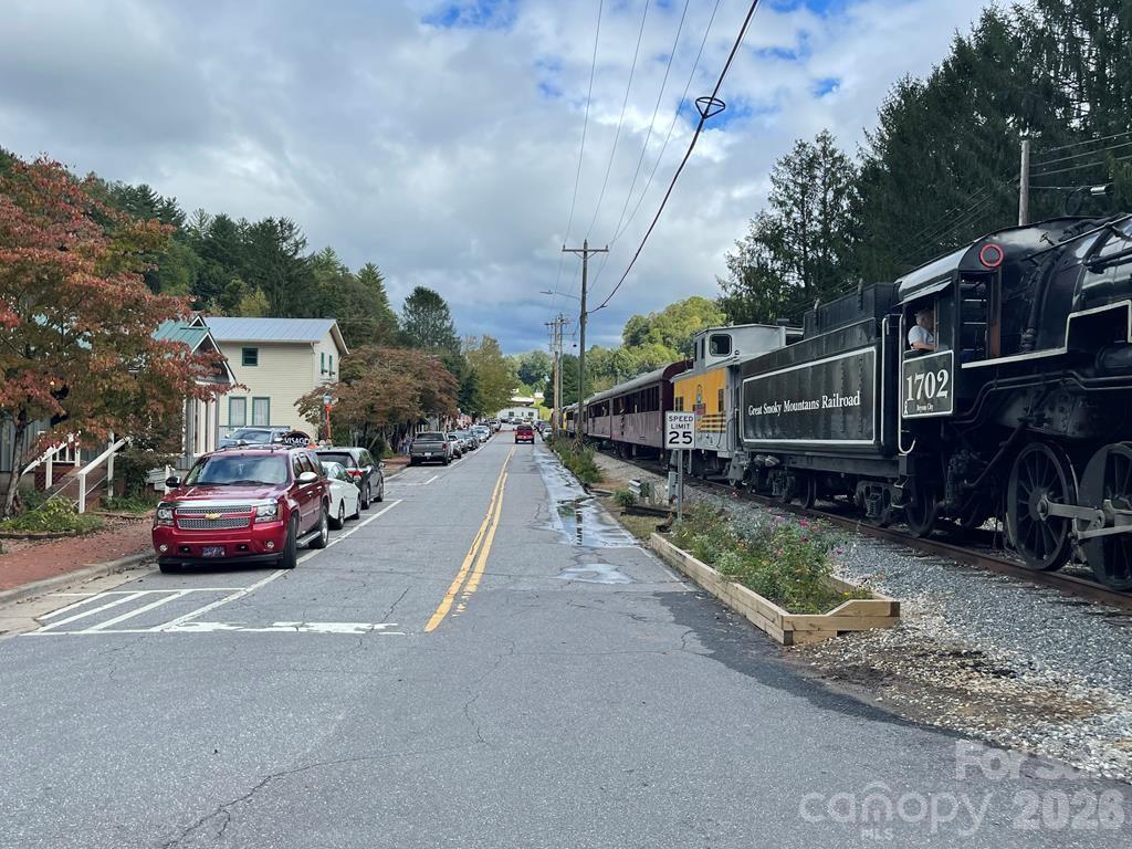 298 Timbuktu Road — Sylva
