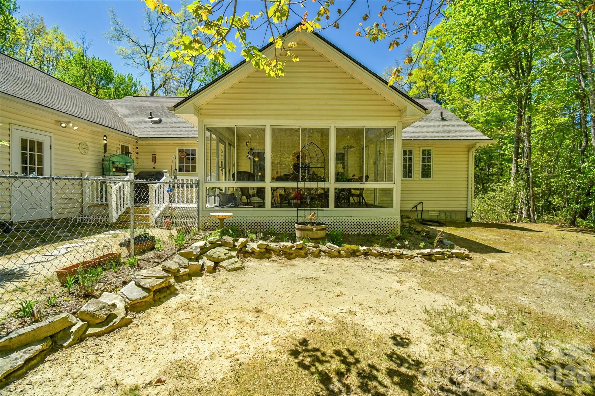 548 Thunder Road — Brevard
