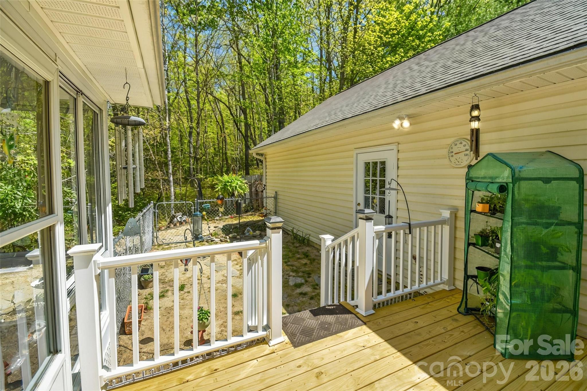 548 Thunder Road — Brevard