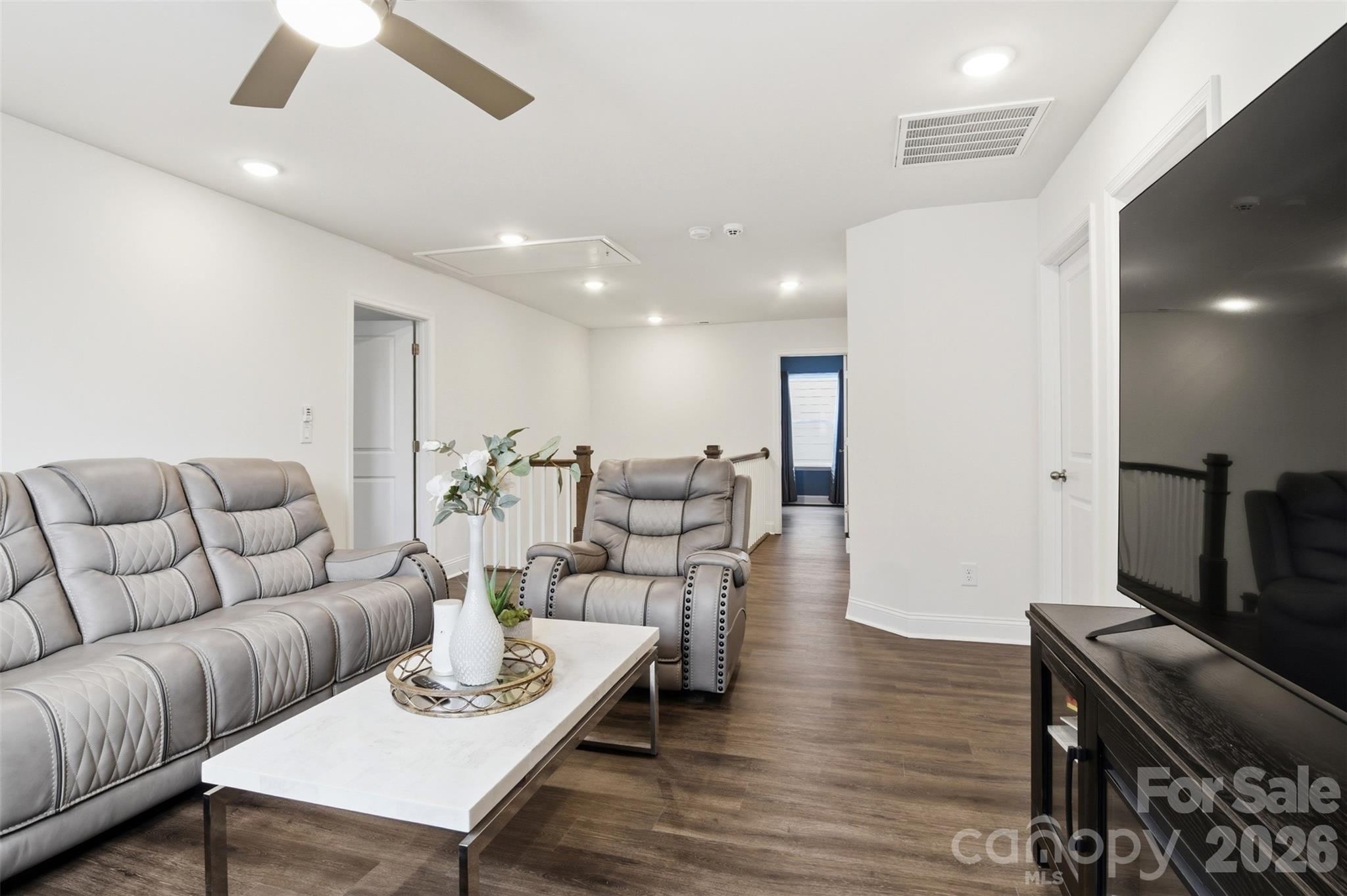 531 Red Wolf Lane — Clover
