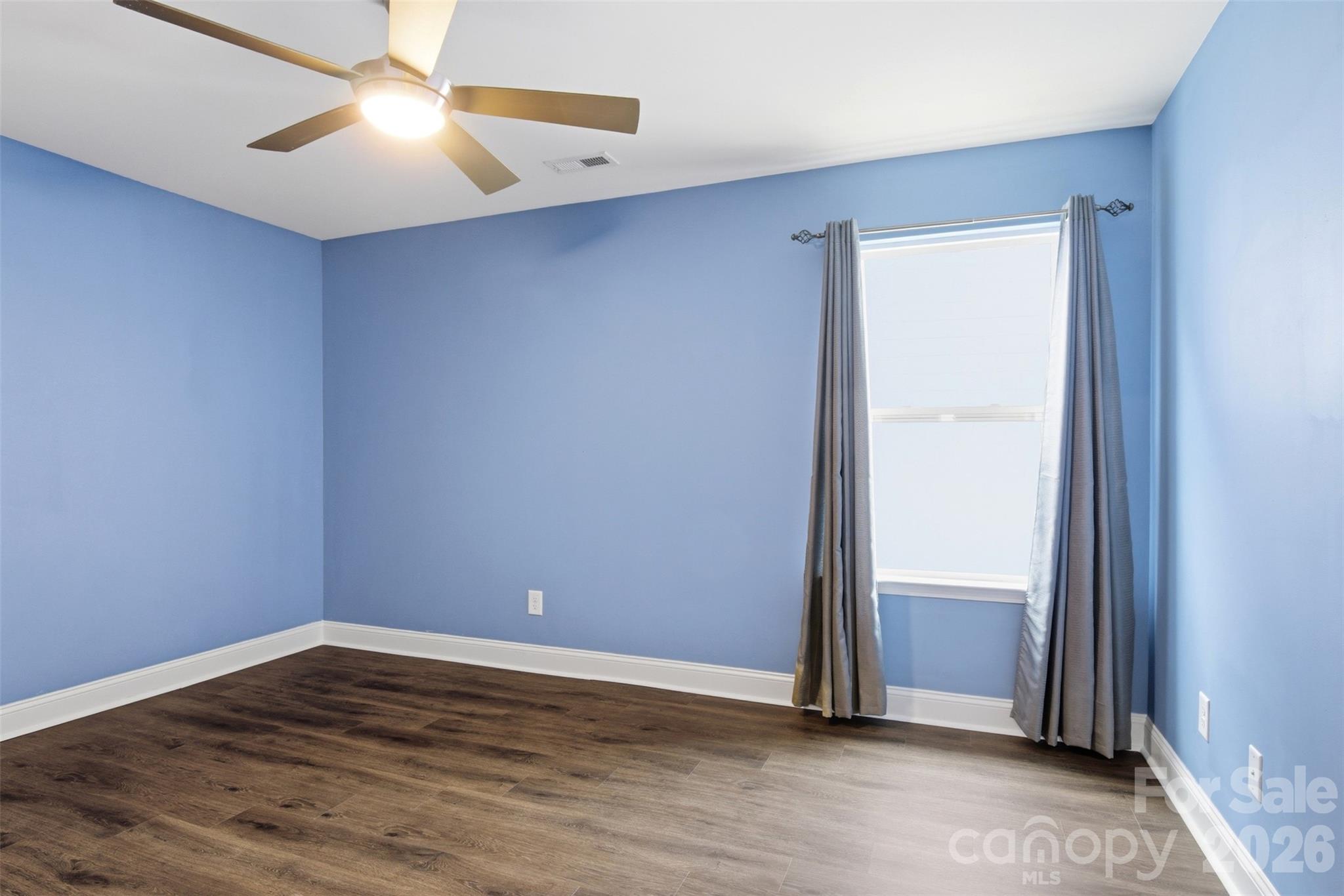 531 Red Wolf Lane — Clover