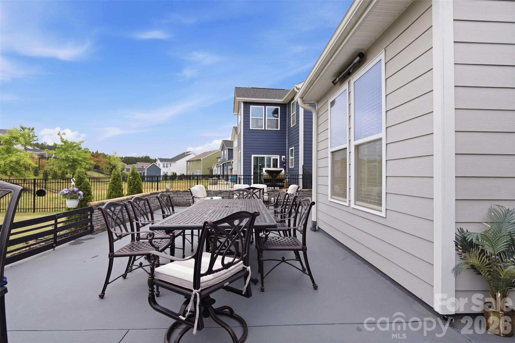 531 Red Wolf Lane — Clover