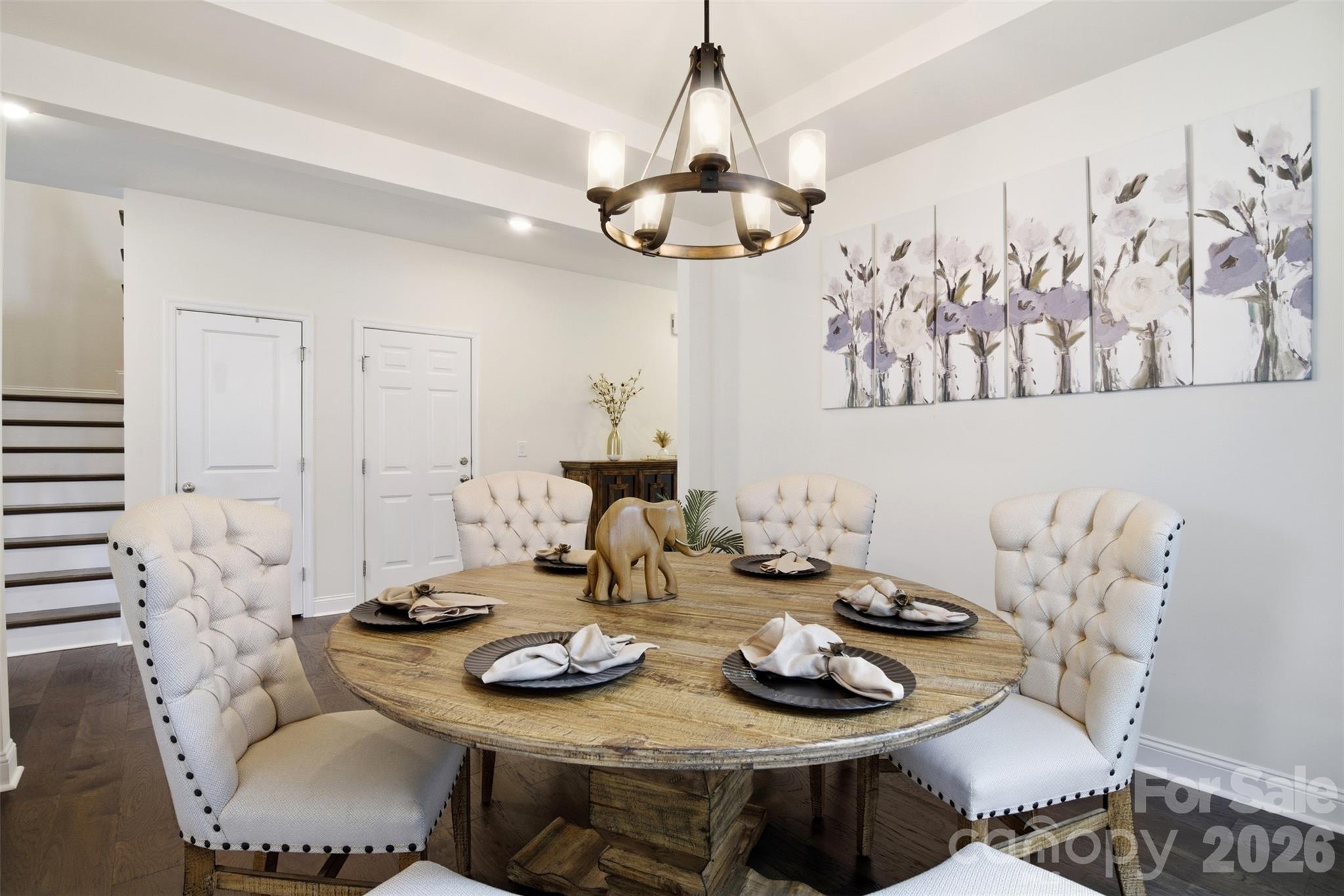 531 Red Wolf Lane — Clover