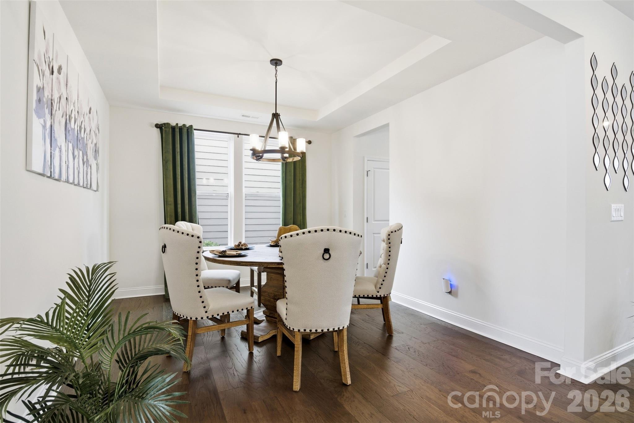 531 Red Wolf Lane — Clover