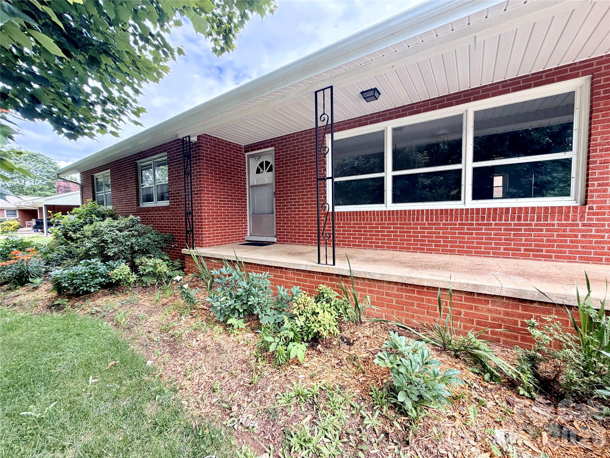 56 Henson Drive — Waynesville
