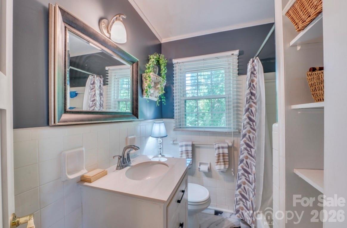 112 Kinwood Street — Morganton
