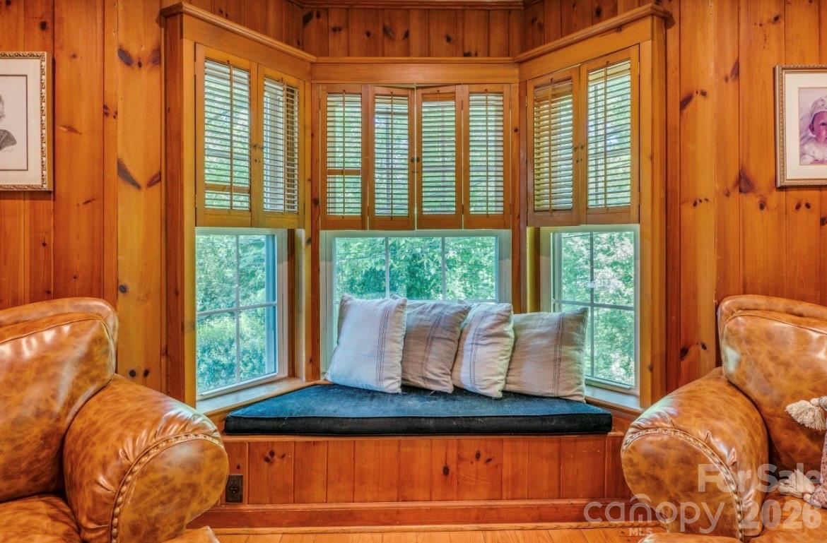 112 Kinwood Street — Morganton