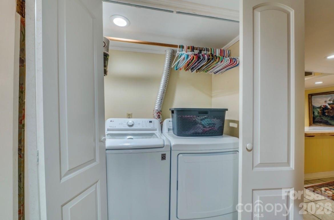112 Kinwood Street — Morganton