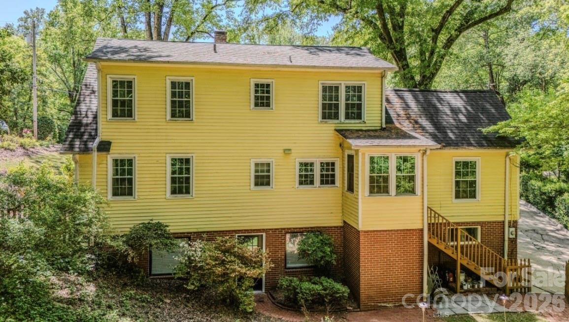 112 Kinwood Street — Morganton