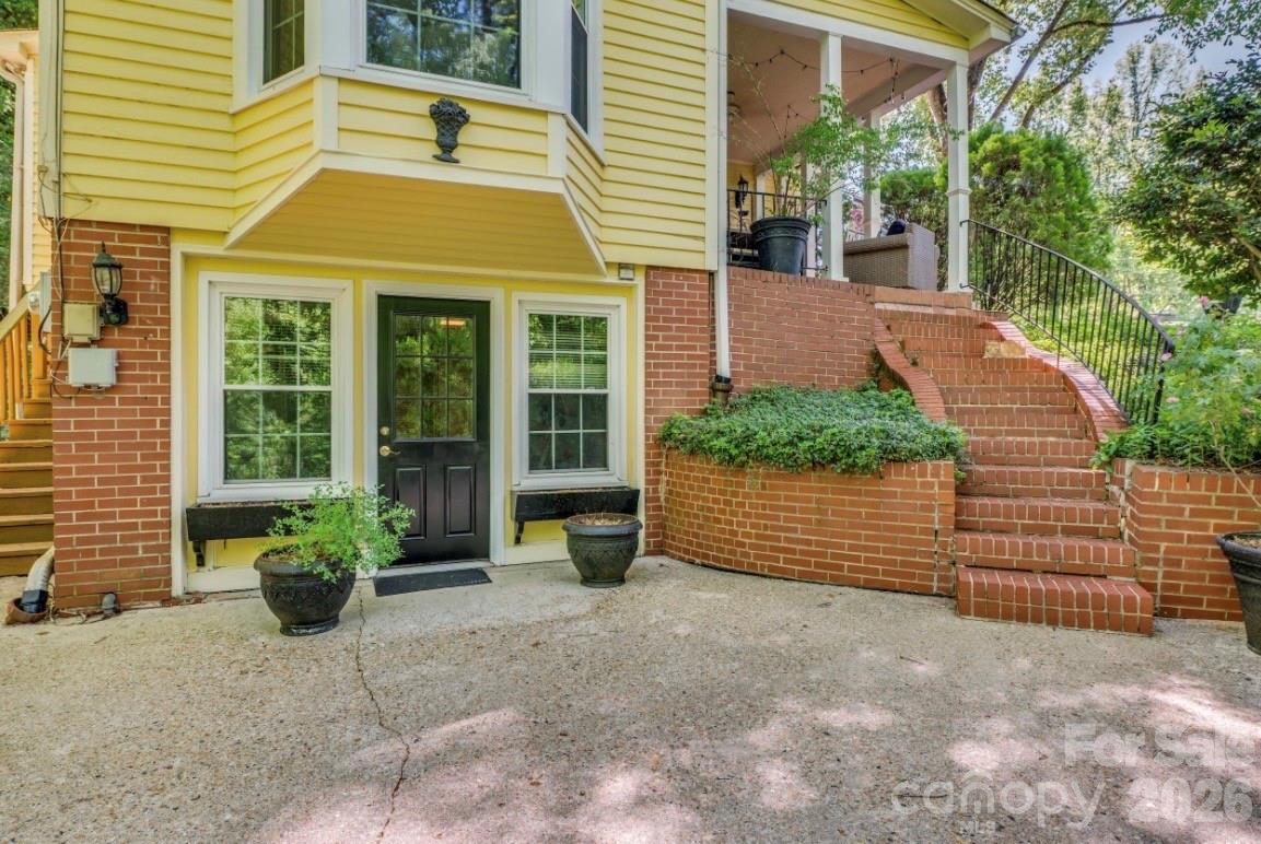 112 Kinwood Street — Morganton