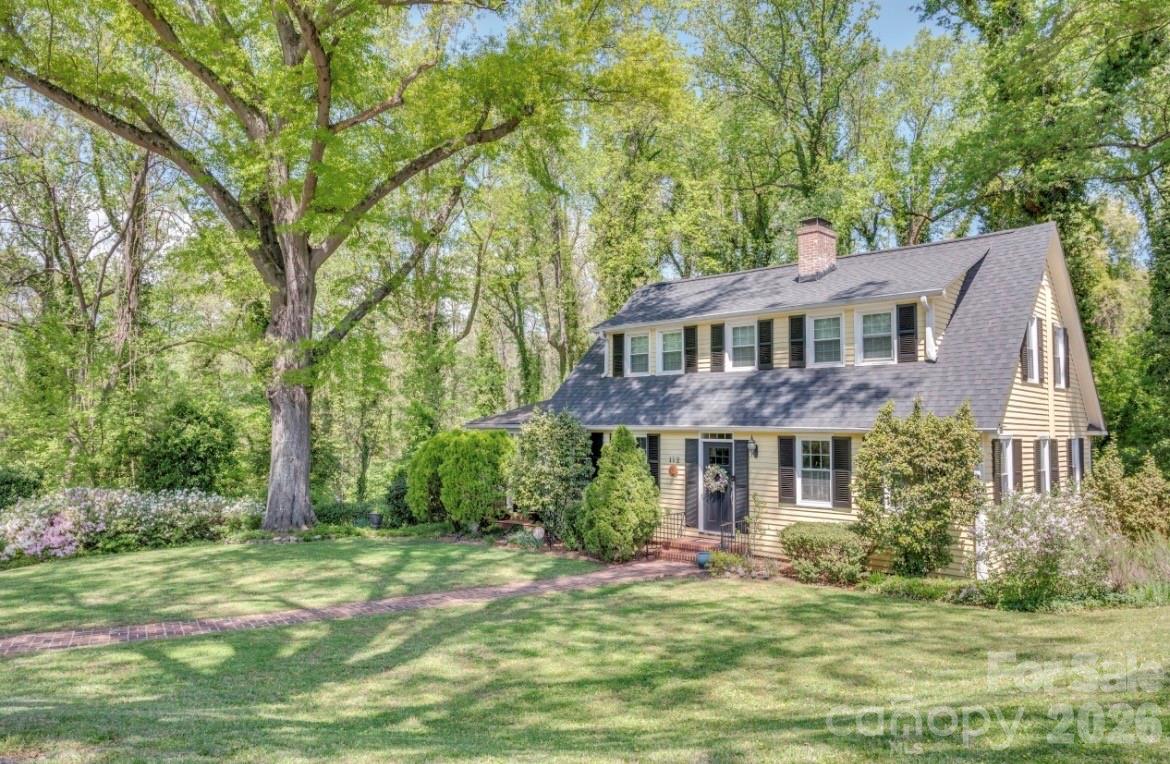 112 Kinwood Street — Morganton