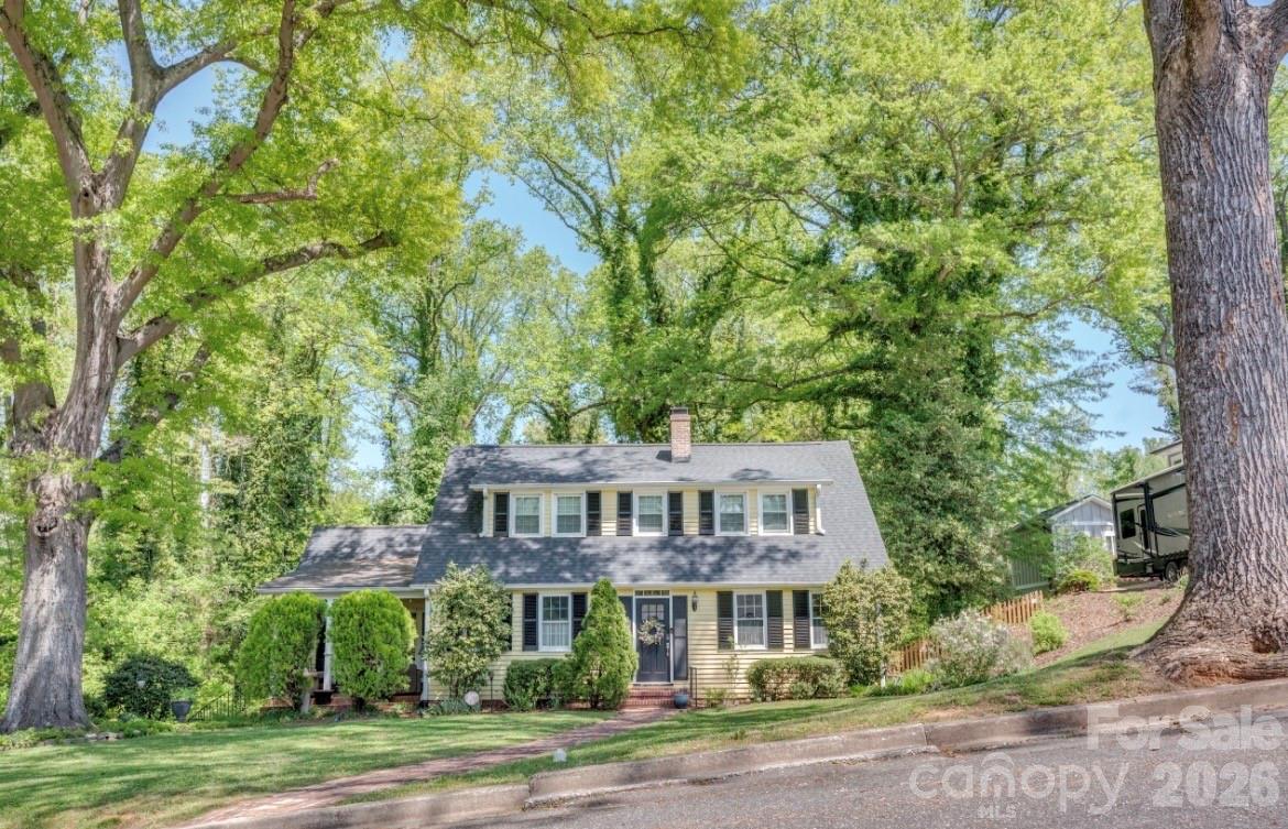 112 Kinwood Street — Morganton