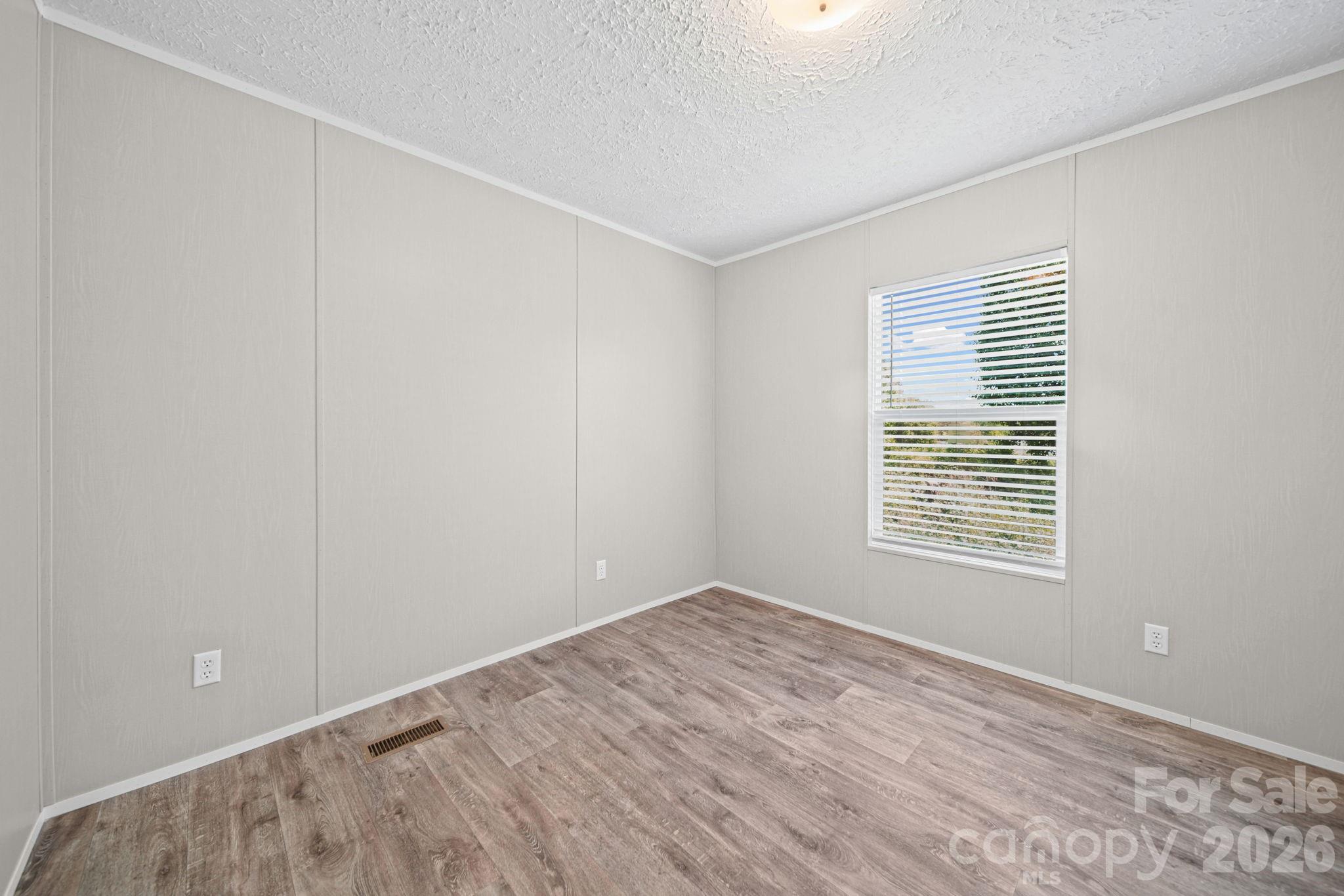 117 Whites Mill Road — Statesville