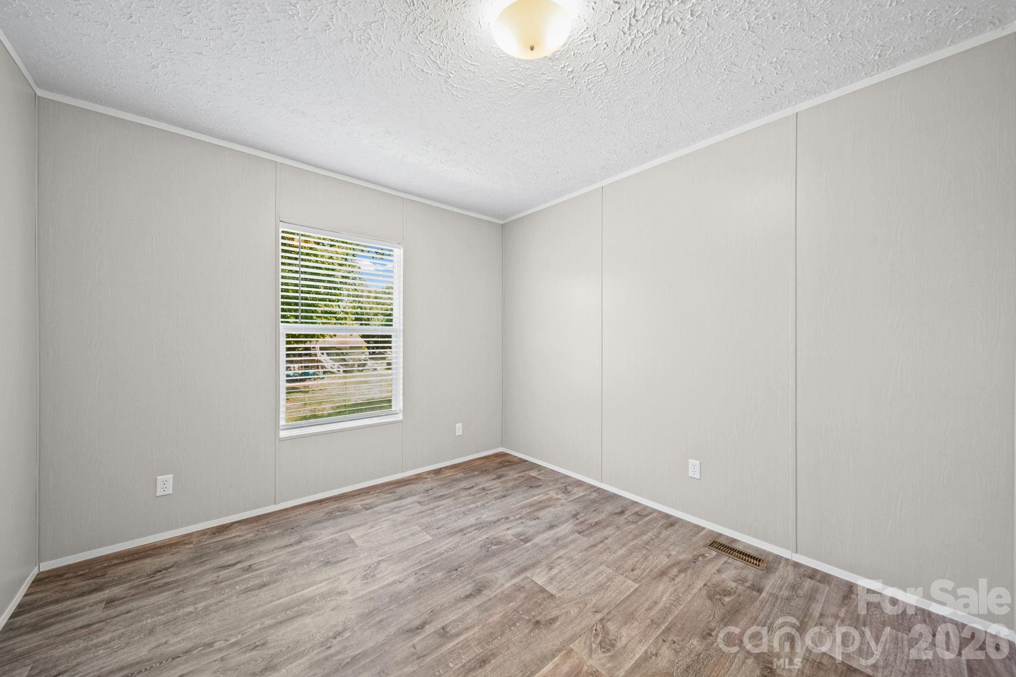 117 Whites Mill Road — Statesville