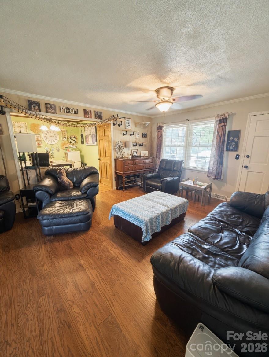 608 Cedar Drive — Dallas