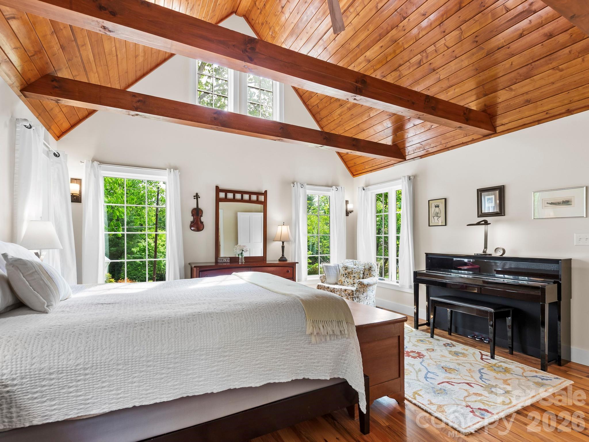 84 Arthur Road — Asheville