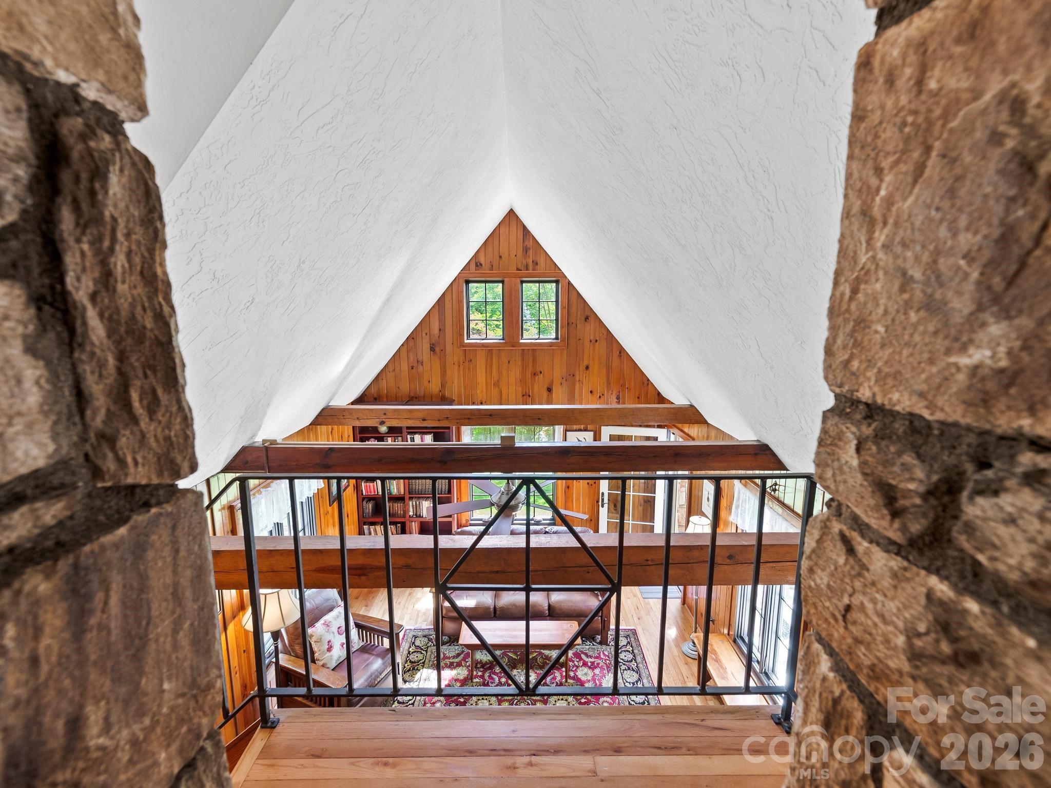 84 Arthur Road — Asheville