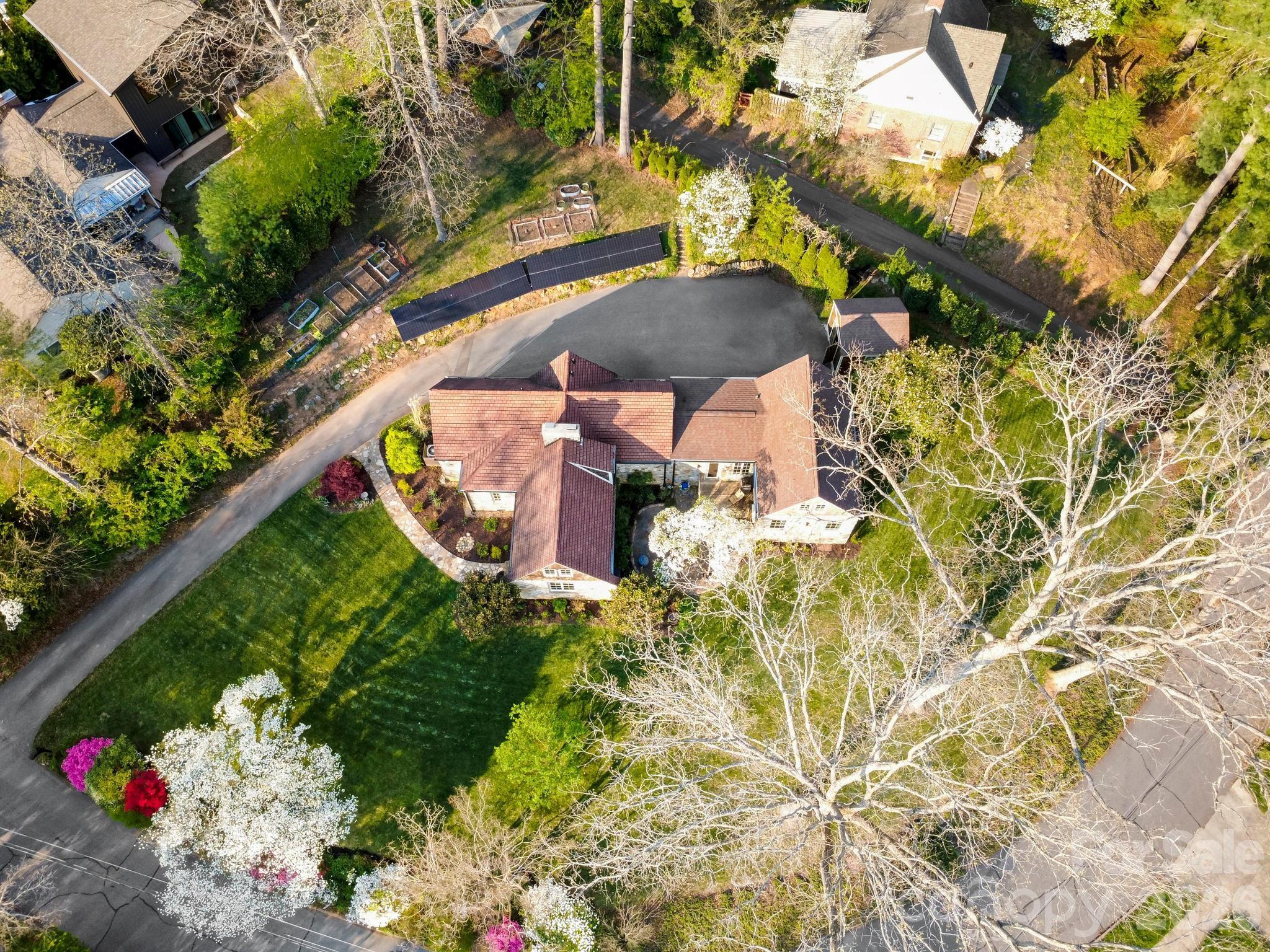 84 Arthur Road — Asheville