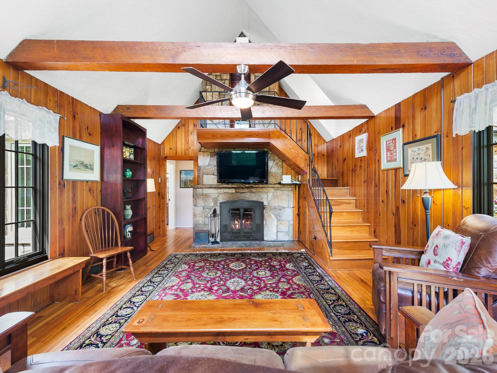 84 Arthur Road — Asheville