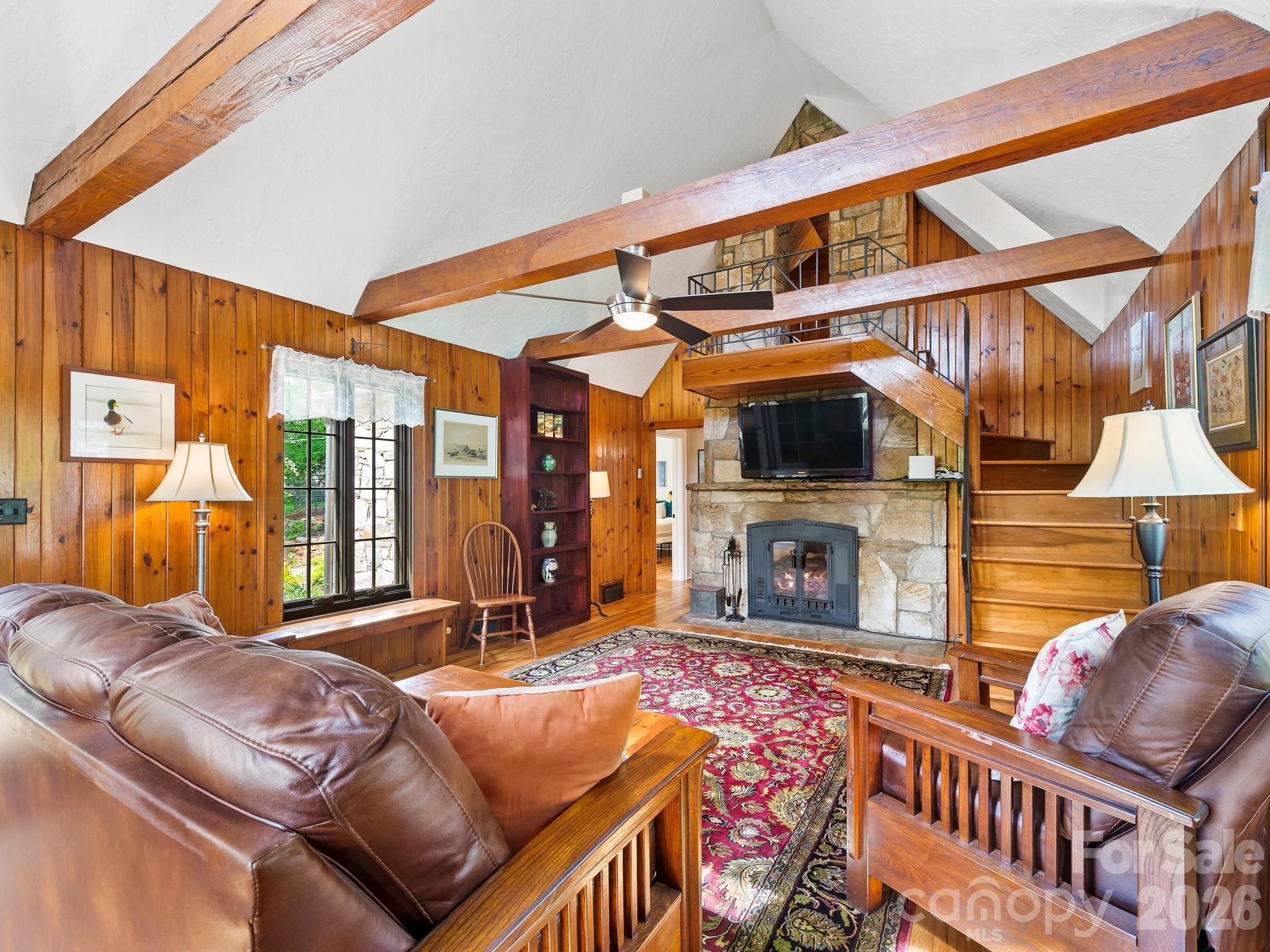 84 Arthur Road — Asheville