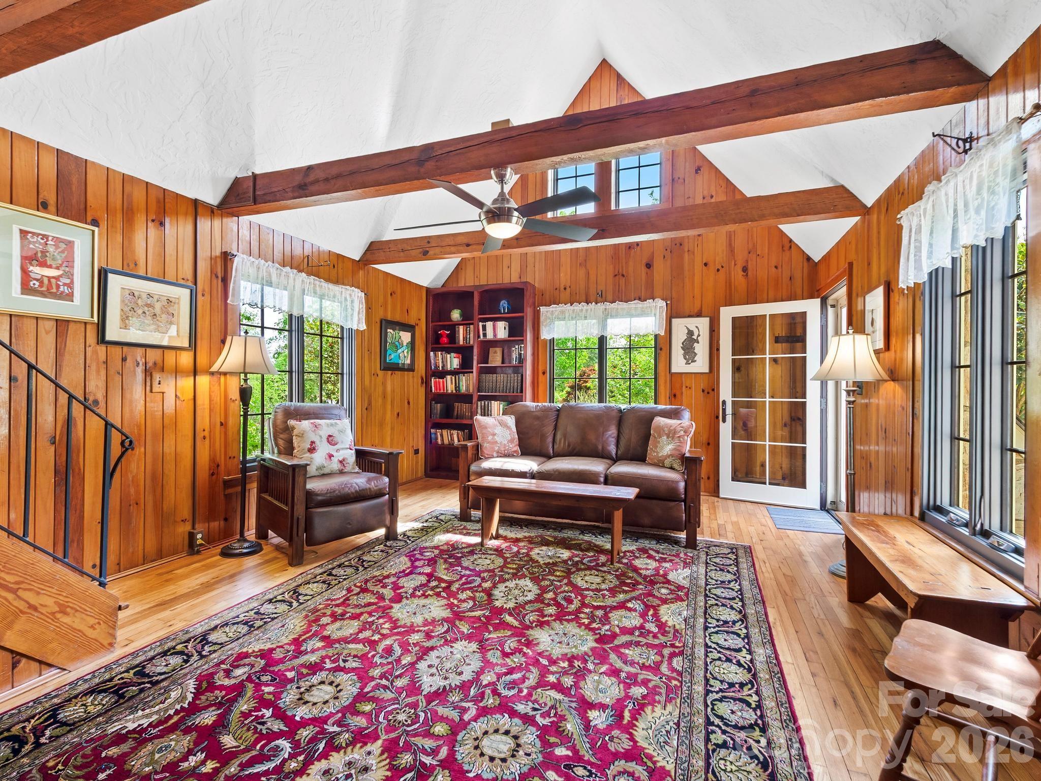 84 Arthur Road — Asheville