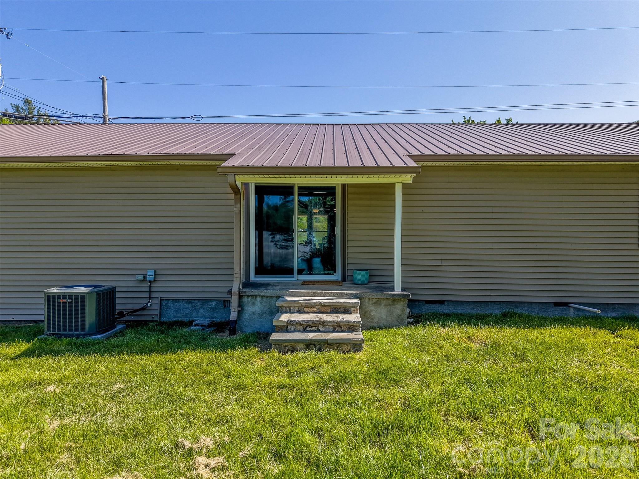 160 Canter Lane — Sylva
